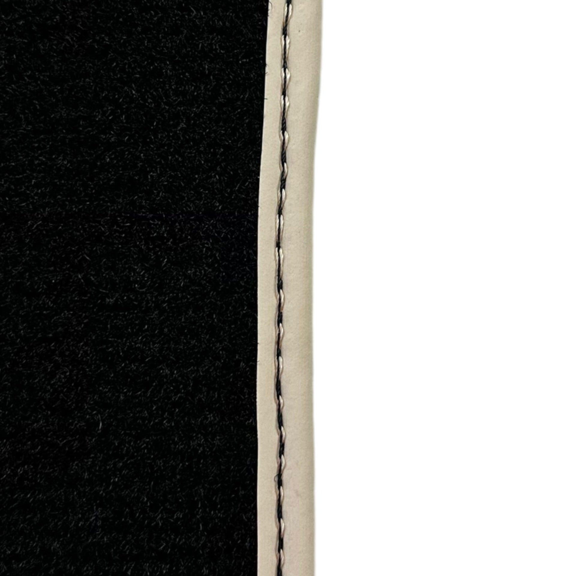 Black Floor Mats For Honda CR-V (2017-2022) ER56 Design - AutoWin