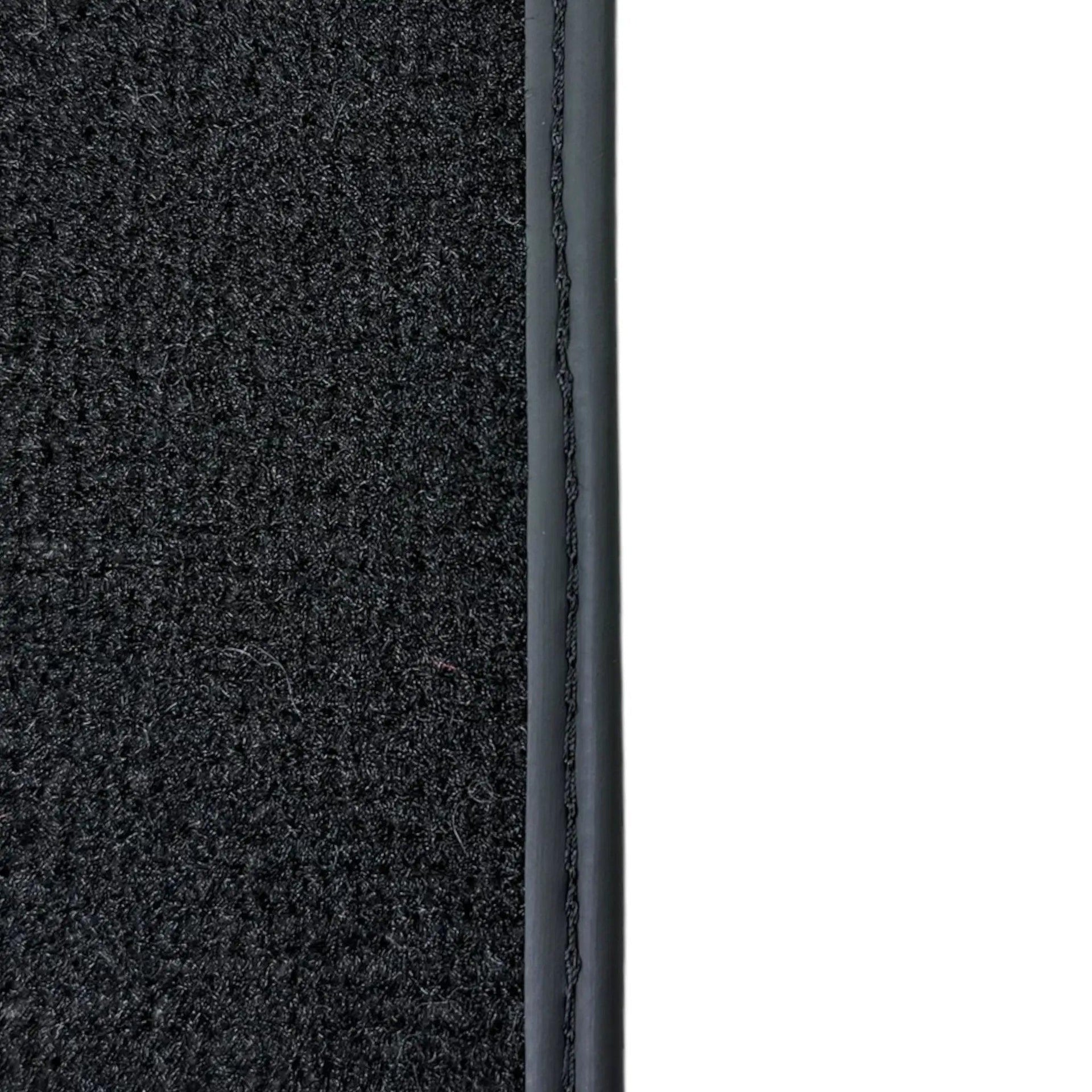 Black Floor Mats for Jeep Cherokee KL (2014-2024) - AutoWin