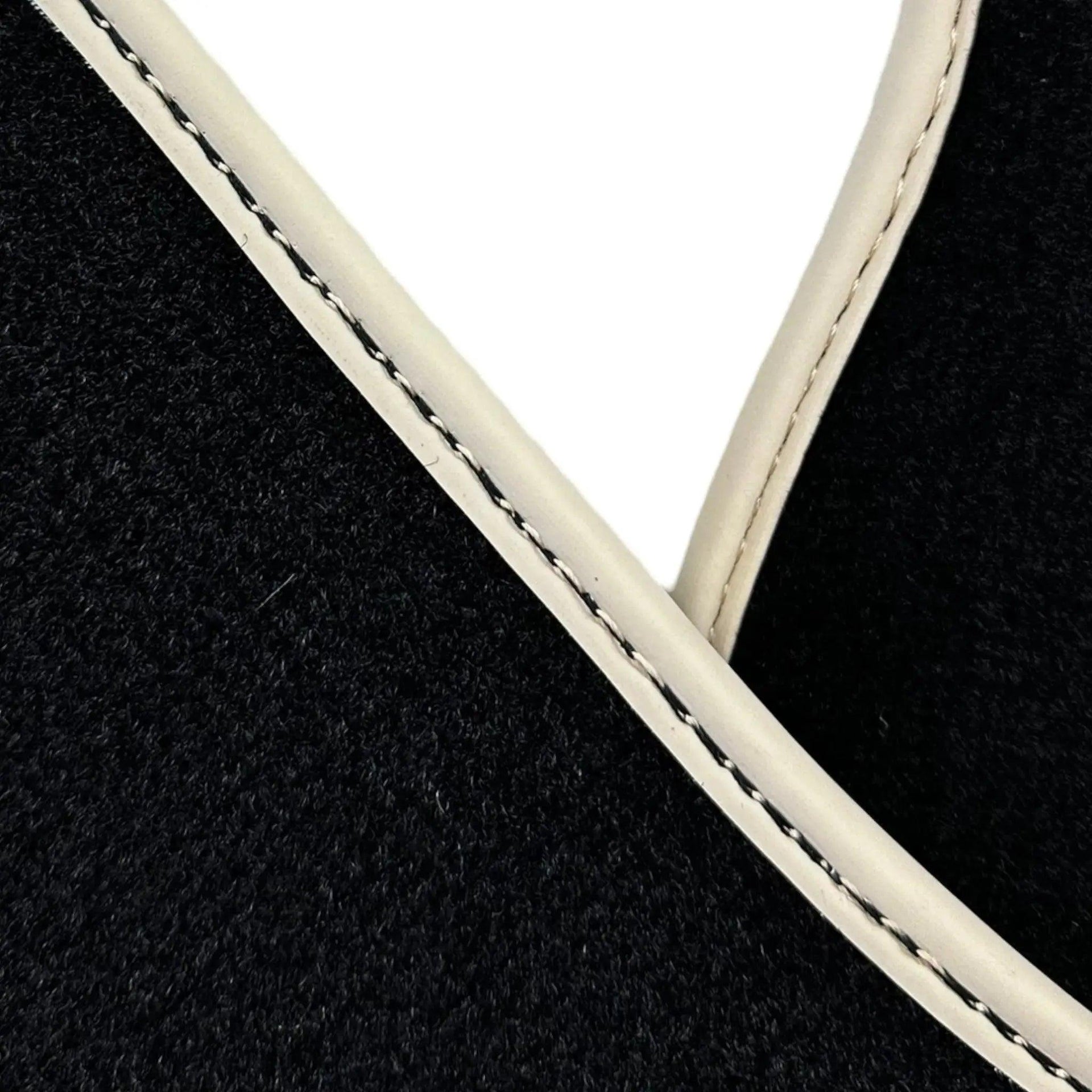 Black Floor Mats For Mercedes-Benz SLK-Class R170 (2000-2004) ER56 Design - AutoWin