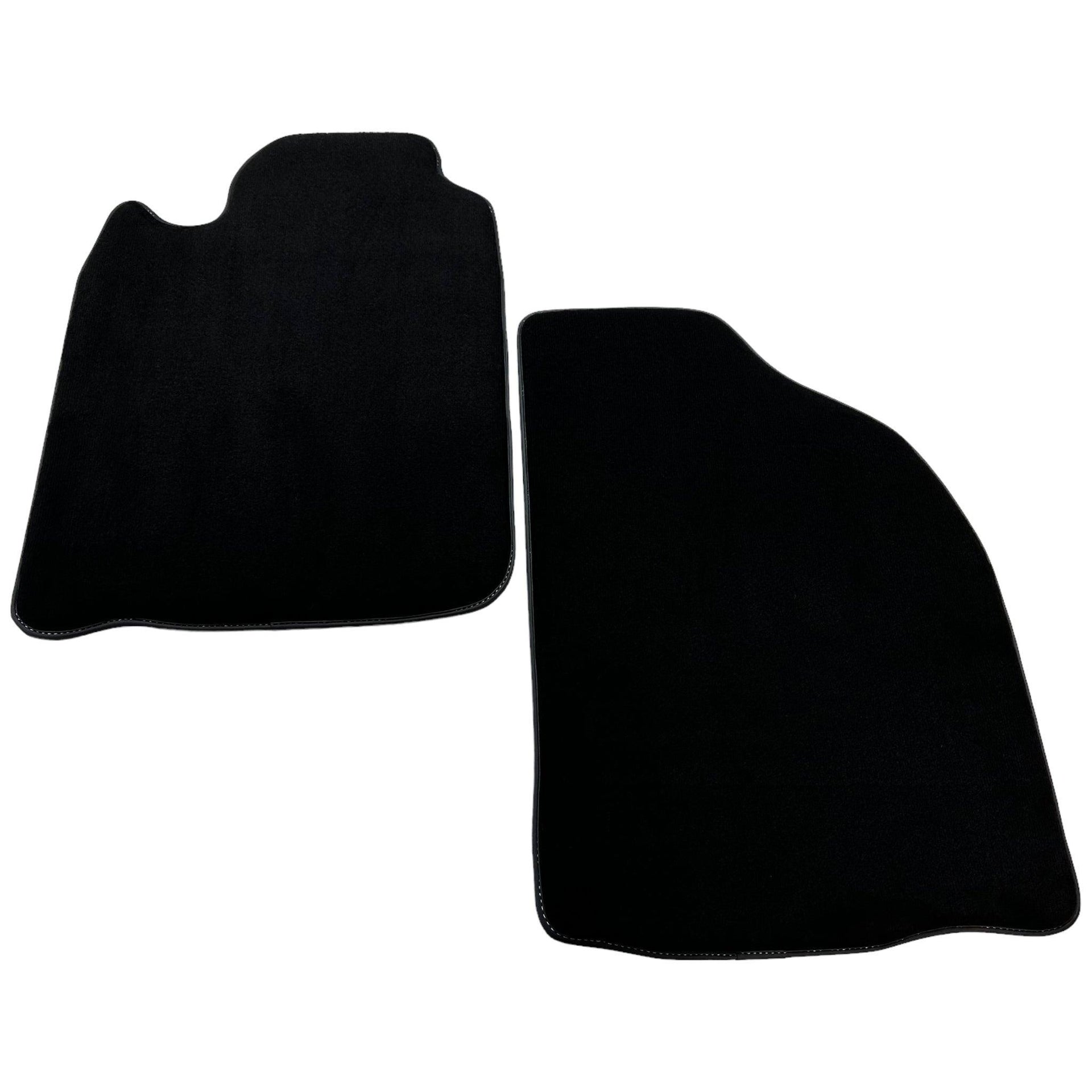 Black Floor Mats For Mitsubishi Pajero Sport (1996-2006) - AutoWin