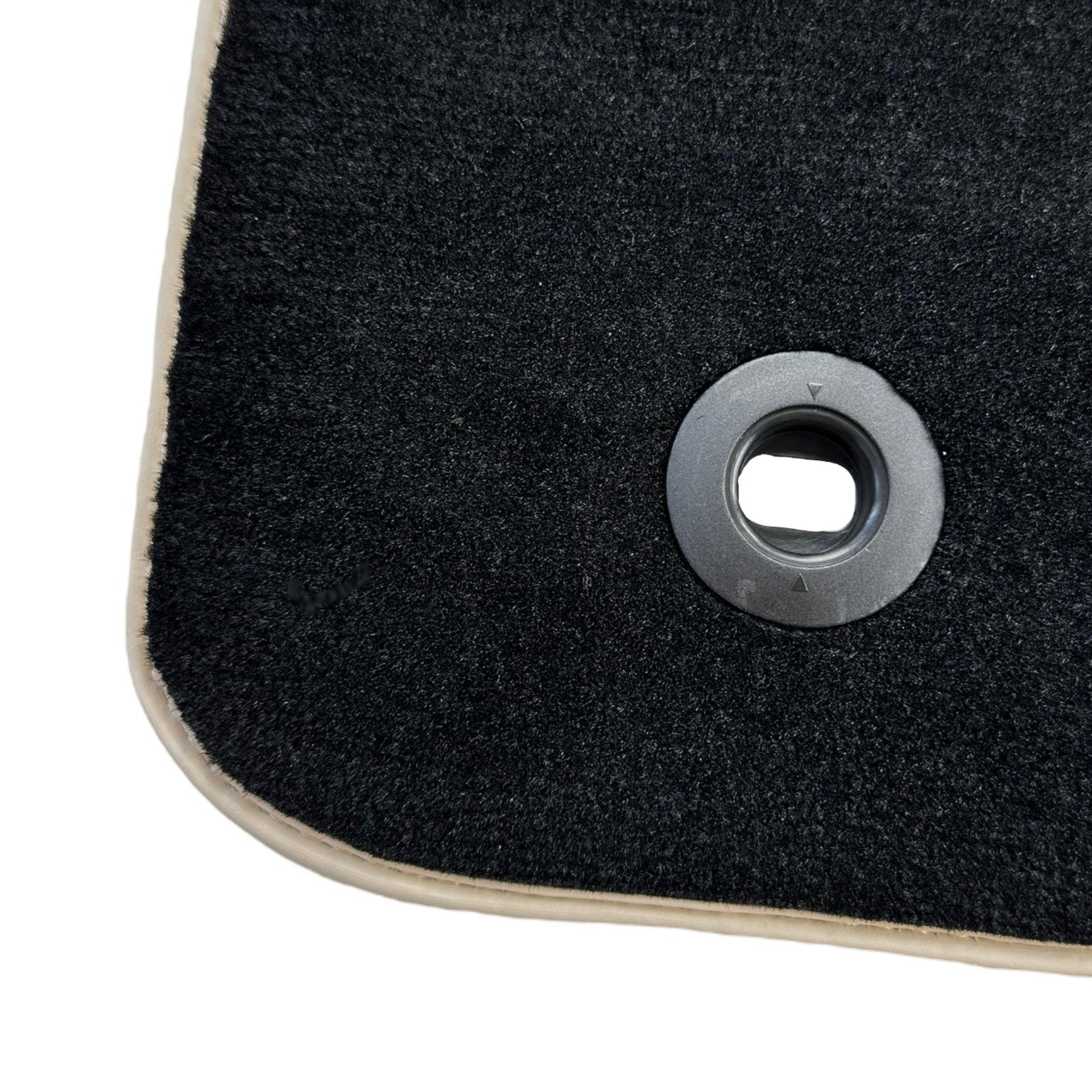 Black Floor Mats For Toyota Hilux (2005-2015) - AutoWin