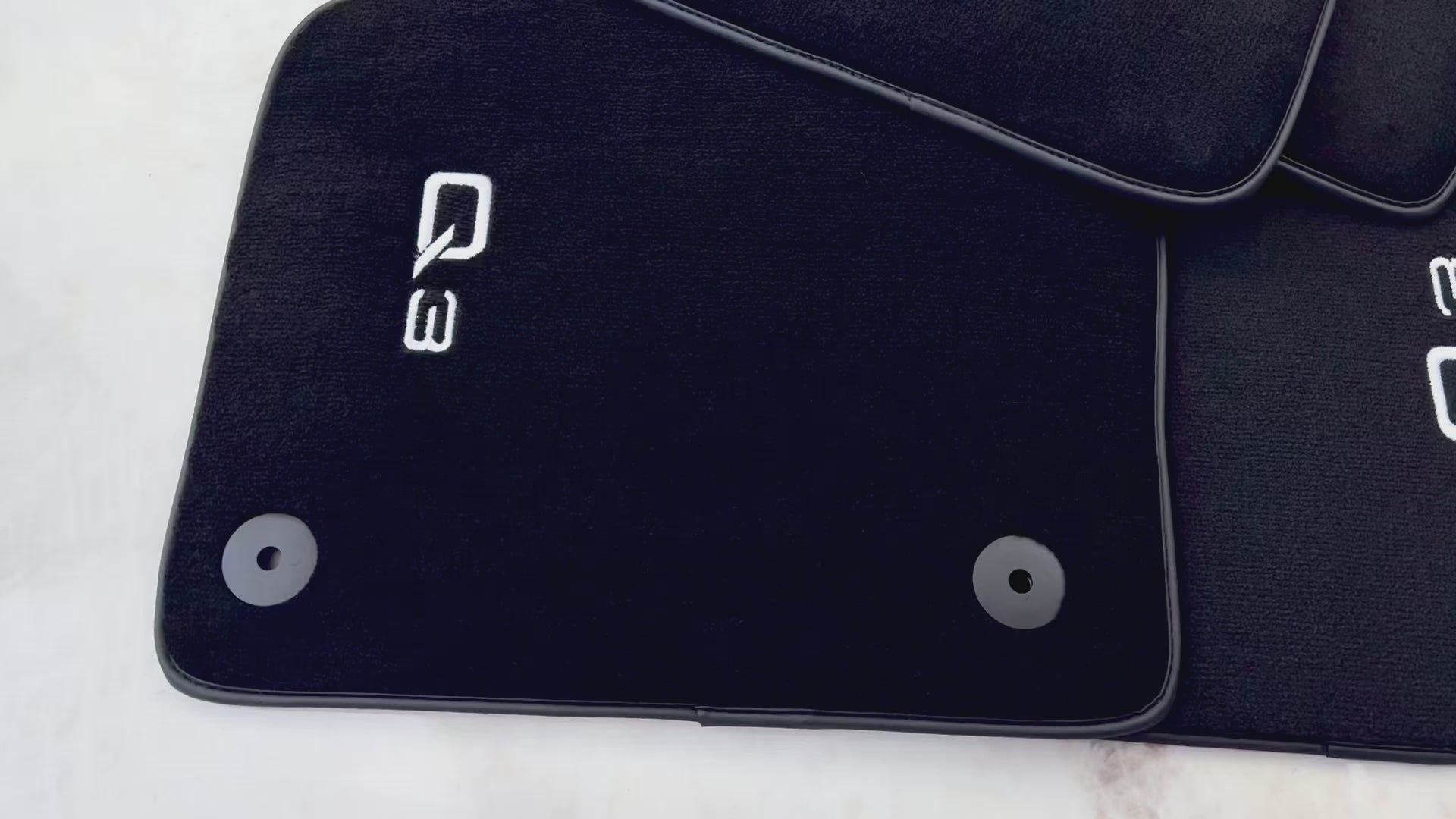 Black Floor Mats for Audi Q3 8U (2011-2018) - AutoWin