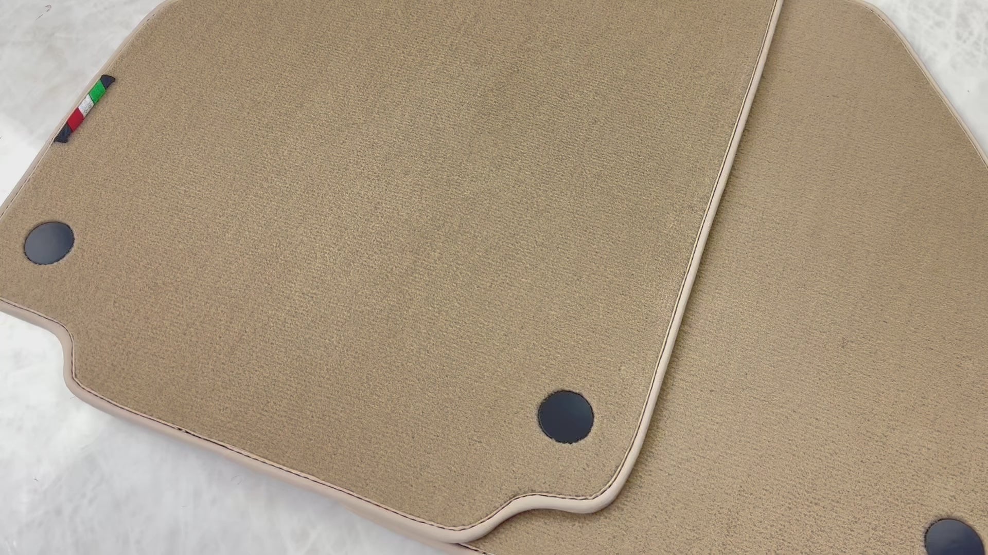 Beige Floor Mats for Ferrari 488 (2015-2022) | Italian Edition - AutoWin