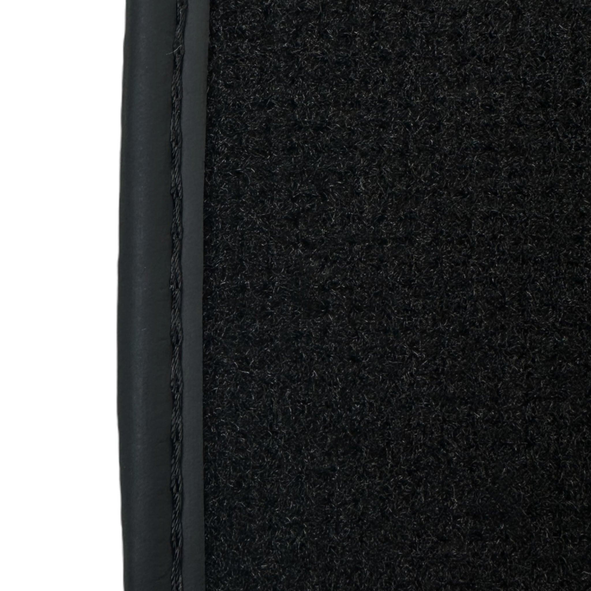 Black Floor Mats For BMW 1 Series E82 | Black Trim - AutoWin