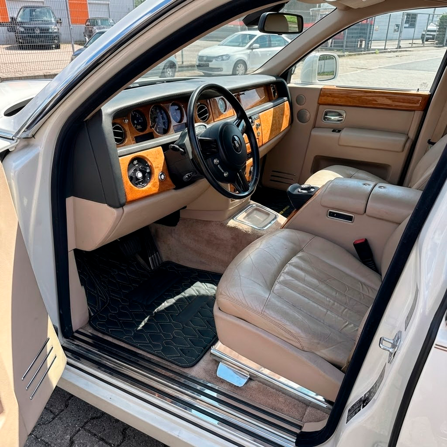 Tapetes de carro personalizados em couro preto para Rolls-Royce Phantom VIII (2017-2024)