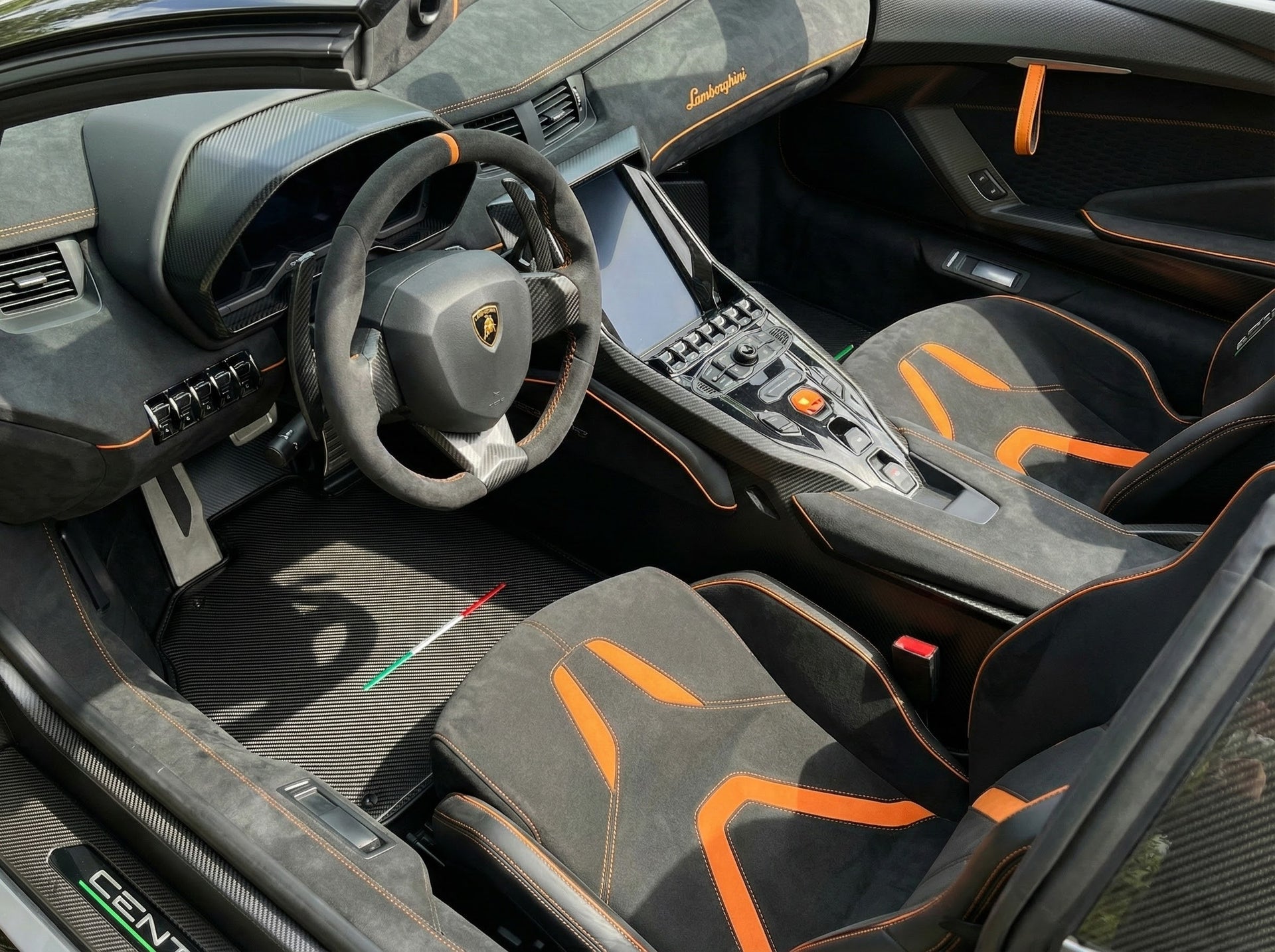 Customizable Leather Floor Mats with Line Pattern for Lamborghini Centenario (2016-2017) - AutoWin