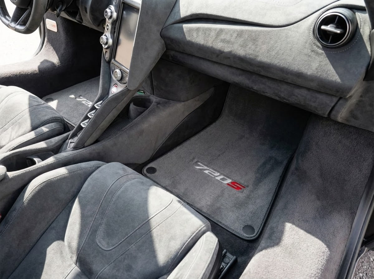 Mats de Carro para McLaren 720S - Conjunto de Carpetes Cinzas Personalizadas AutoWin
