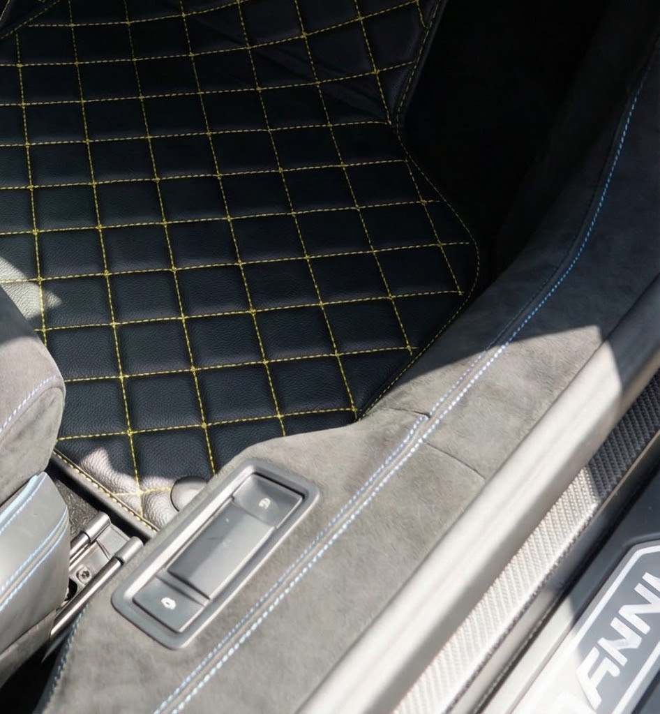 Customizable Leather Floor Mats with Single Diamond Pattern for Lamborghini Centenario (2016-2017) - AutoWin