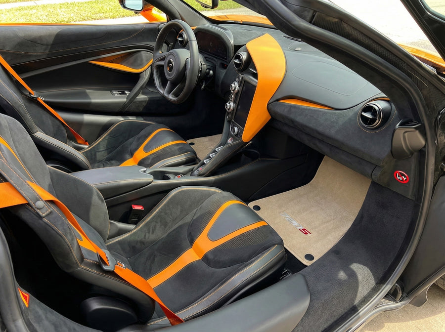 Tapetes Para McLaren 720S Carpete Beje Feita à Medida AutoWin