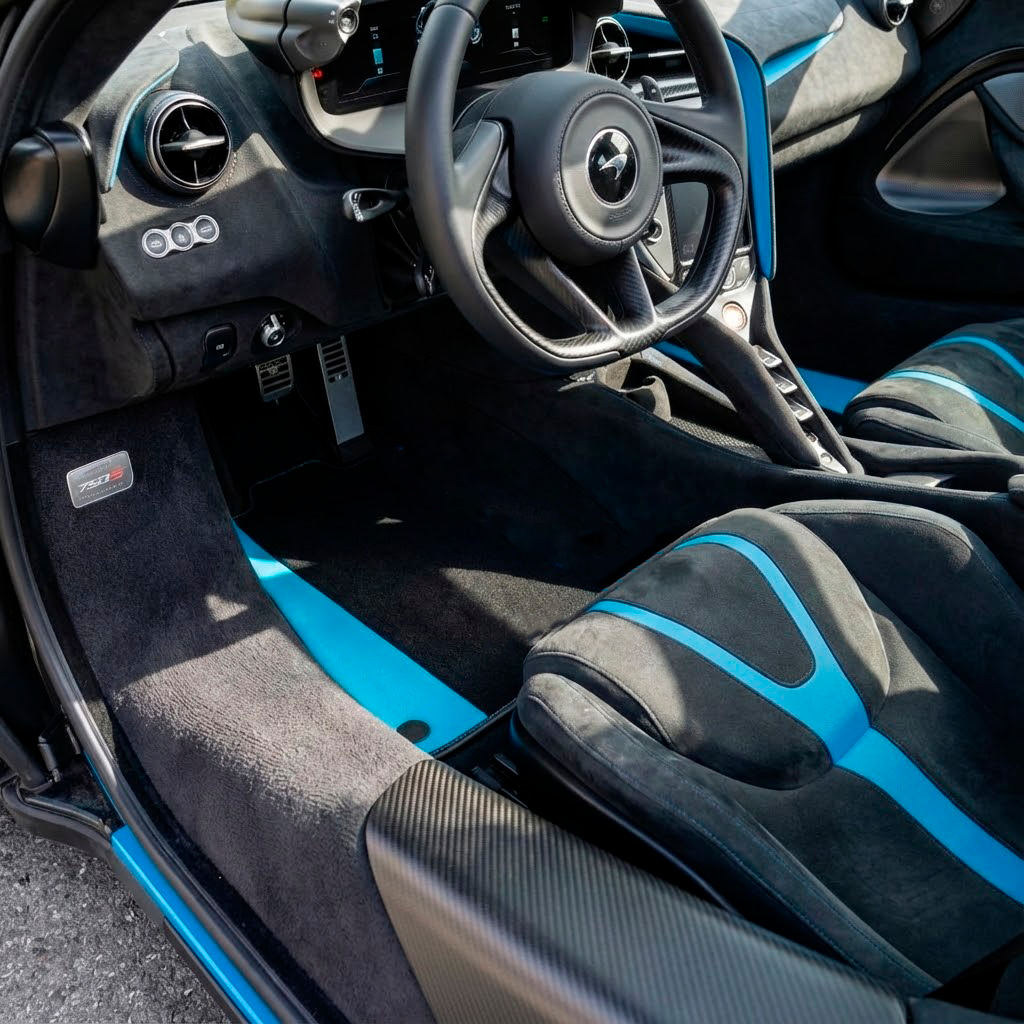 Customizable Leather Floor Mats with Divario Pattern for McLaren 750S (2023-2025) - AutoWin