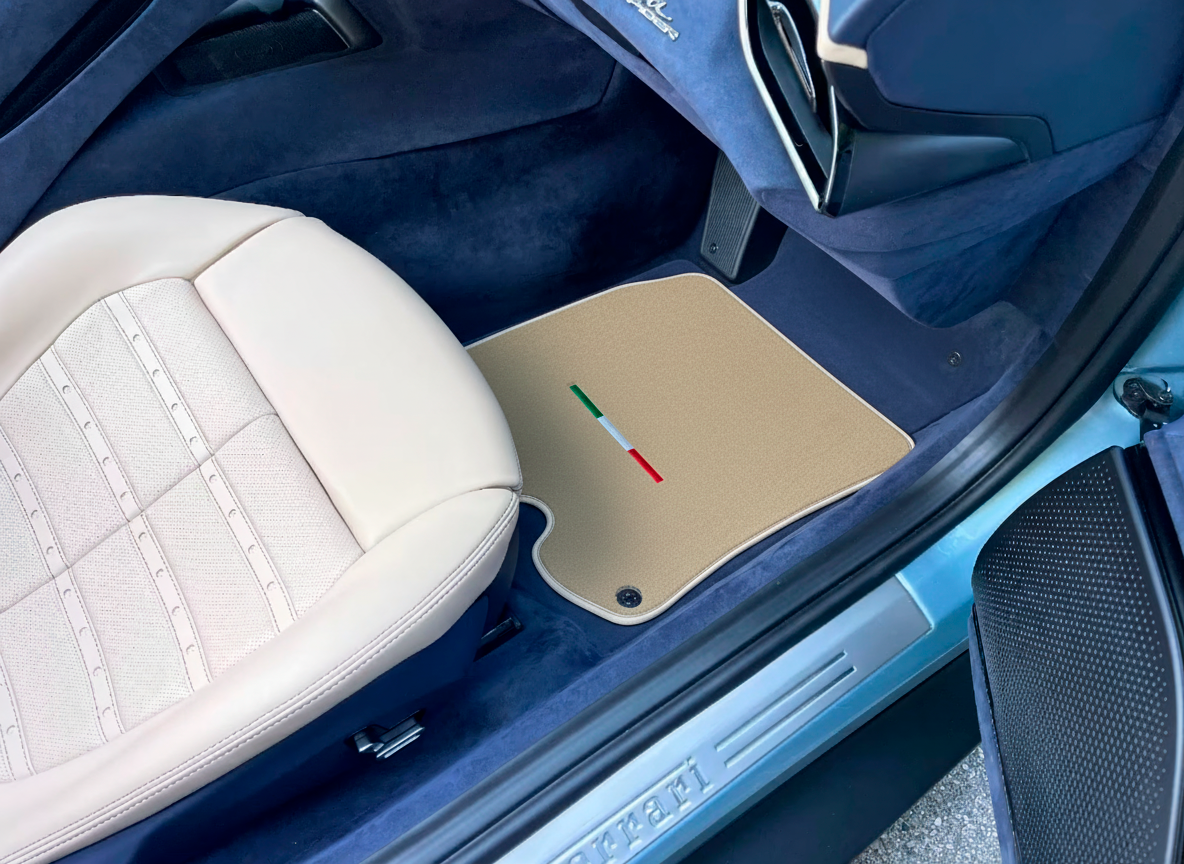 Tapetes de carro bege para Ferrari Roma (2021-2024) Edição Italiana