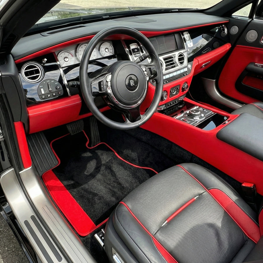 Tapetes de carro pretos personalizados para Rolls Royce Dawn (2016-2023) com Alcântara vermelha