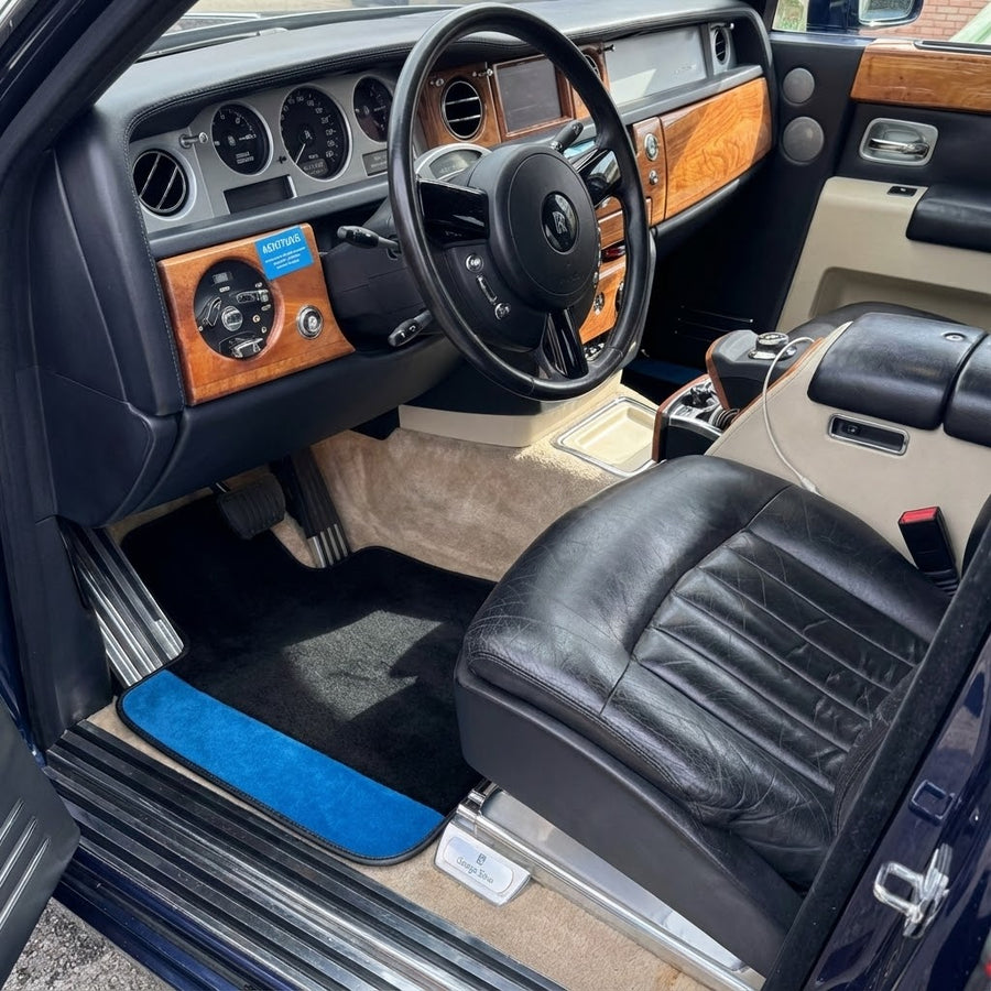 Tapetes de carro personalizados para Rolls Royce Phantom Sedan (2003-2016) com Alcântara azul