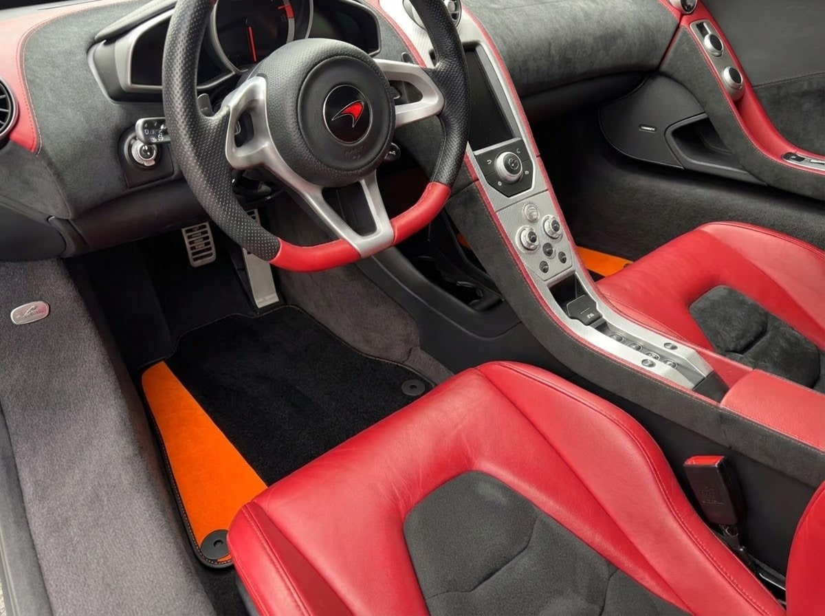 Customizable Leather Floor Mats with Triangle Pattern for McLaren MP4-12C (2011–2014) - AutoWin
