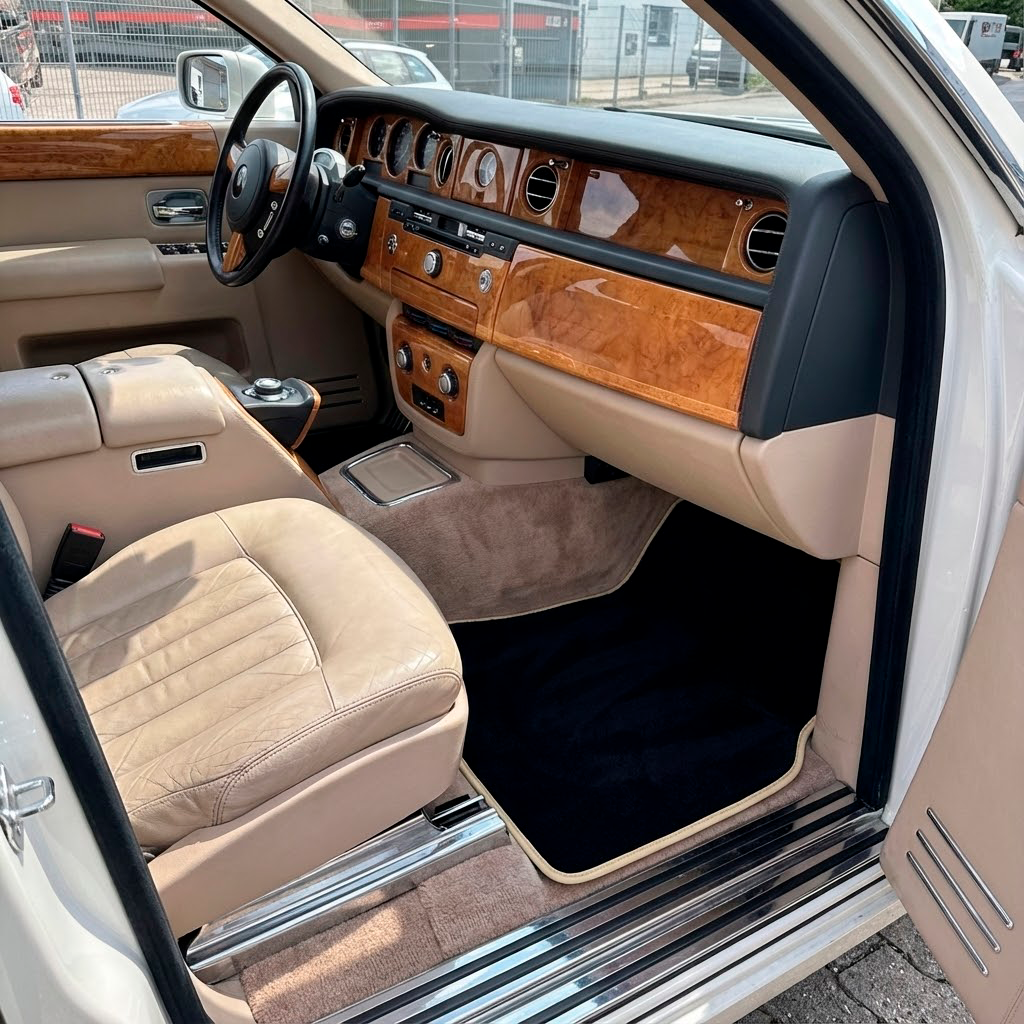 Blue Sheepskin Floor Mats for Rolls-Royce Phantom Drophead Coupe (2007-2016) - AutoWin