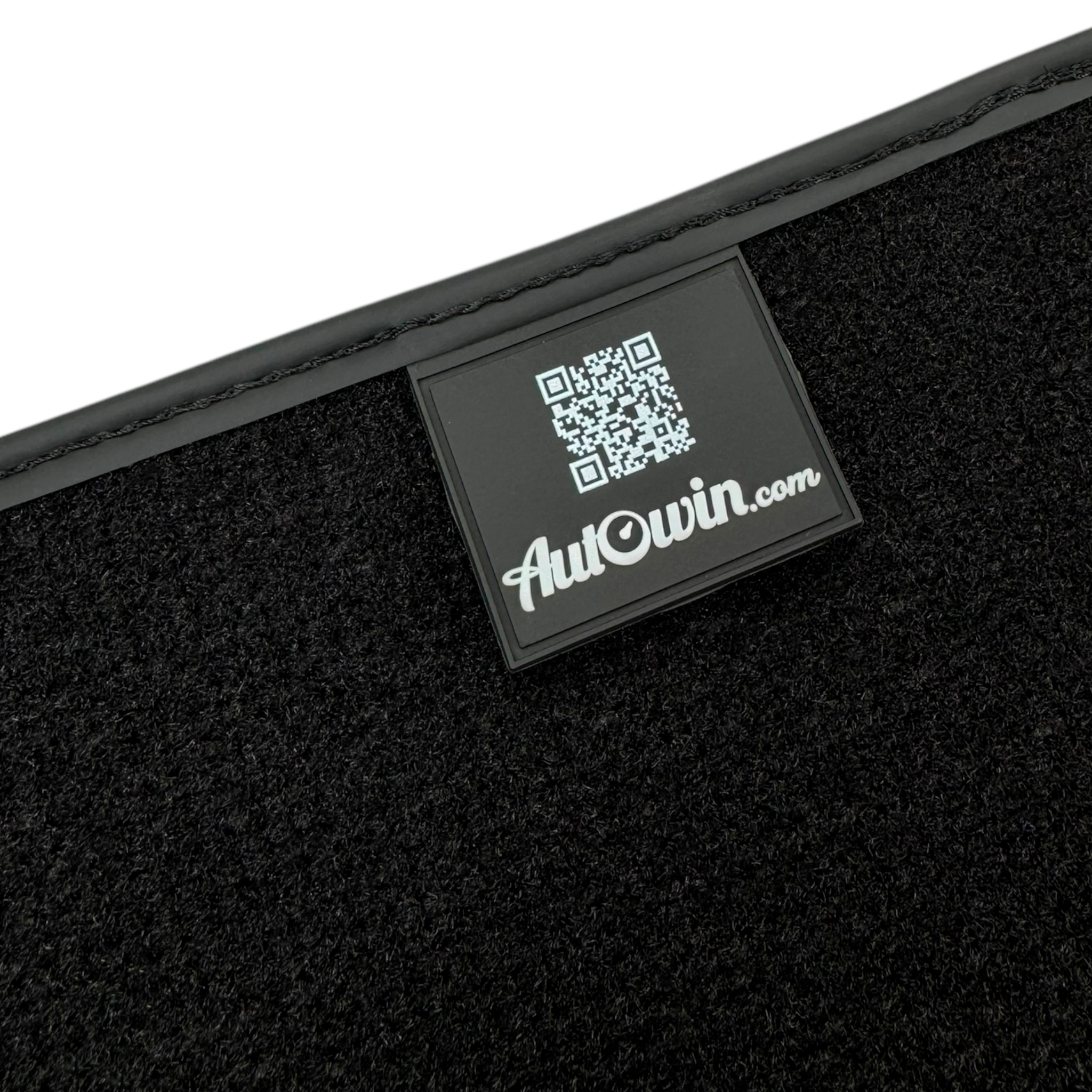Black Floor Mats for Jeep Commander (2006-2010) with Leather | AutoWin