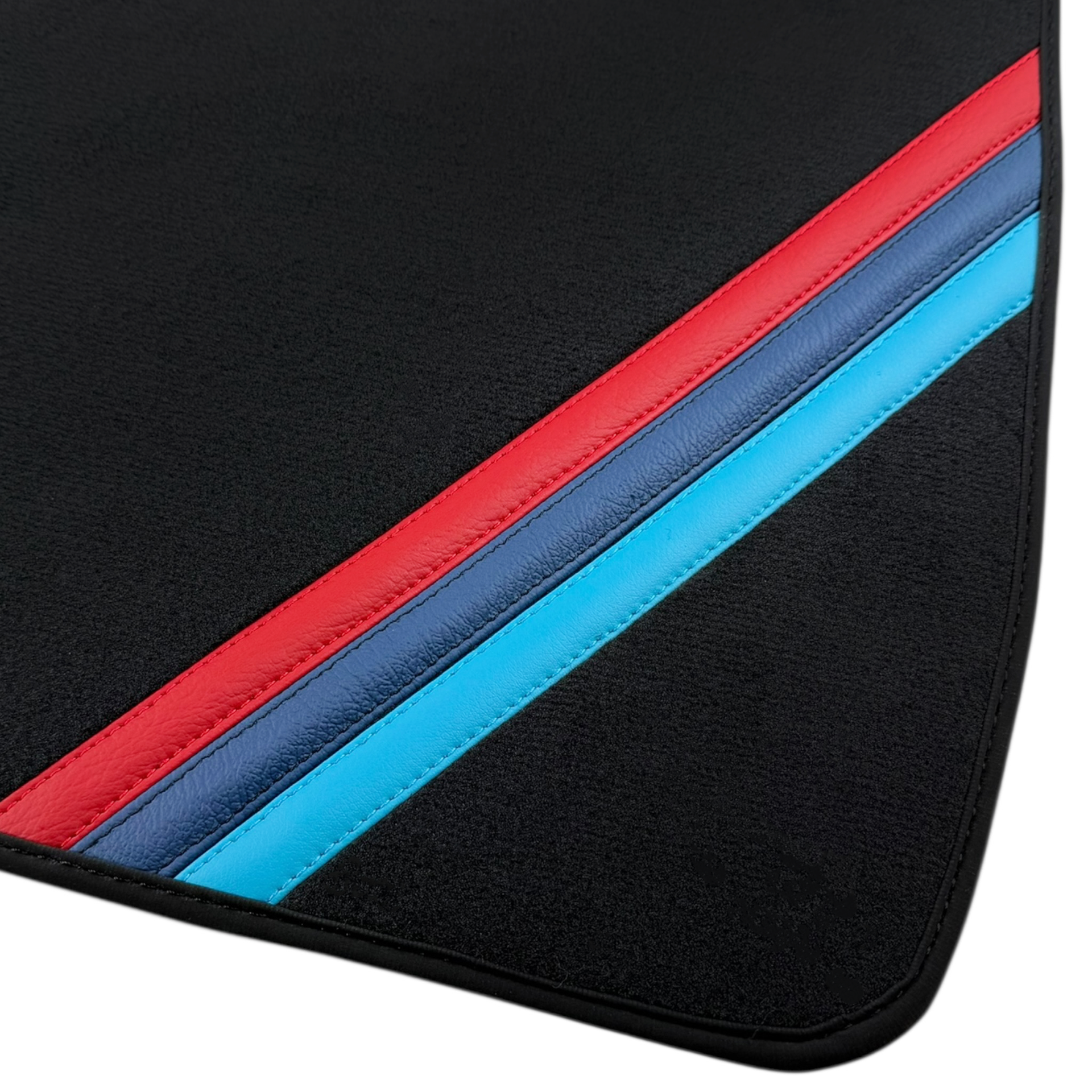 Customizable Leather Floor Mats with Vertical Hex Pattern for BMW E64 Convertible (2004-2010) - AutoWin