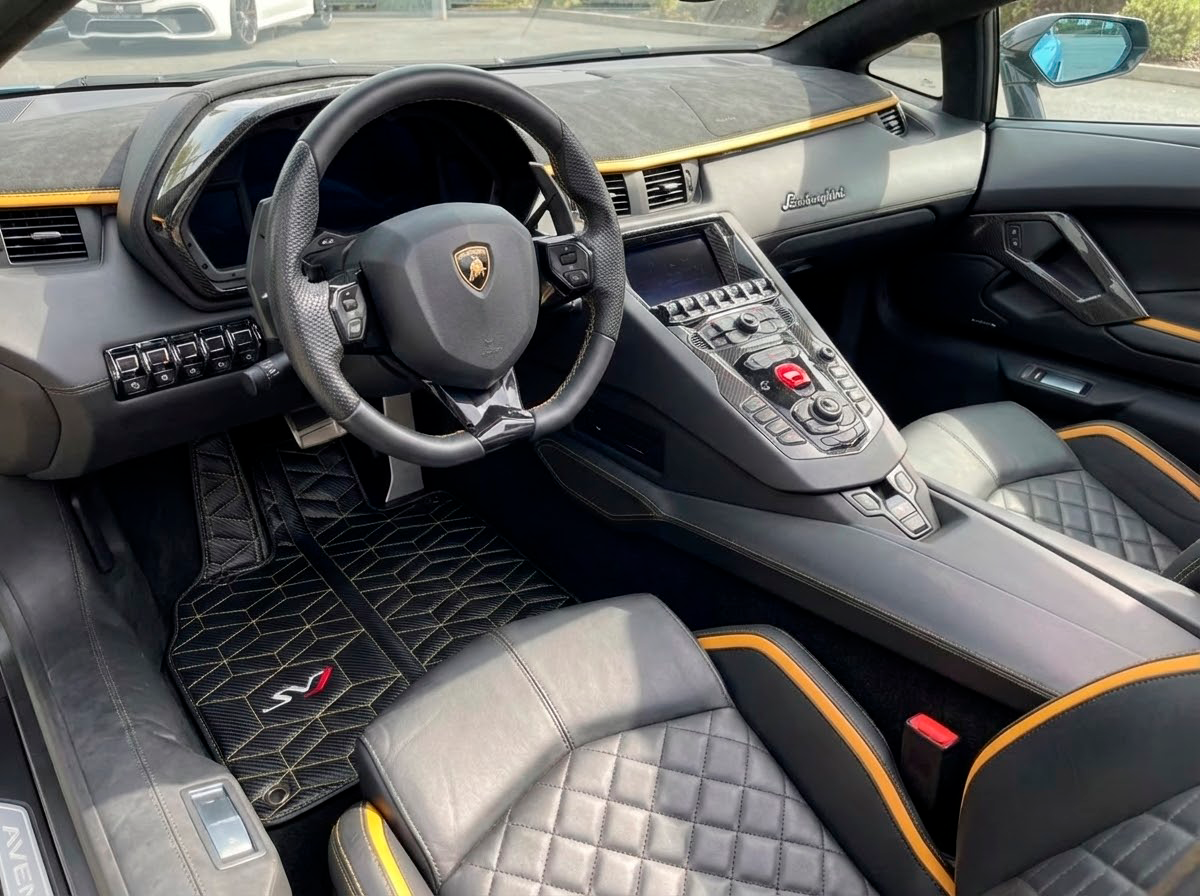 Tapetes de Carro em Couro Carbónico para Lamborghini Aventador SVJ Edição Limitada