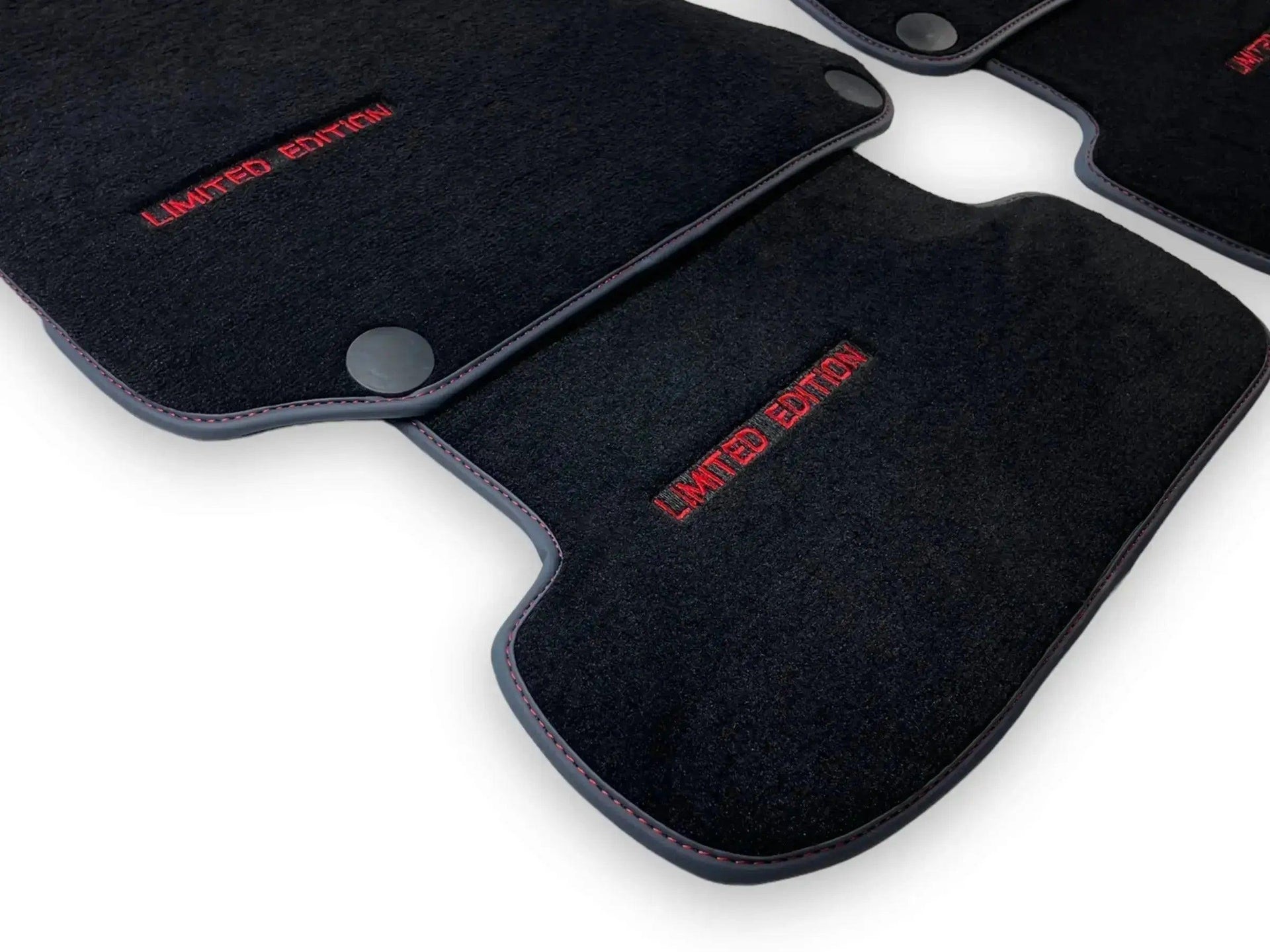 Black Floor Mats For Mercedes Benz S-Class W126 (1979-1991) | Limited Edition - AutoWin