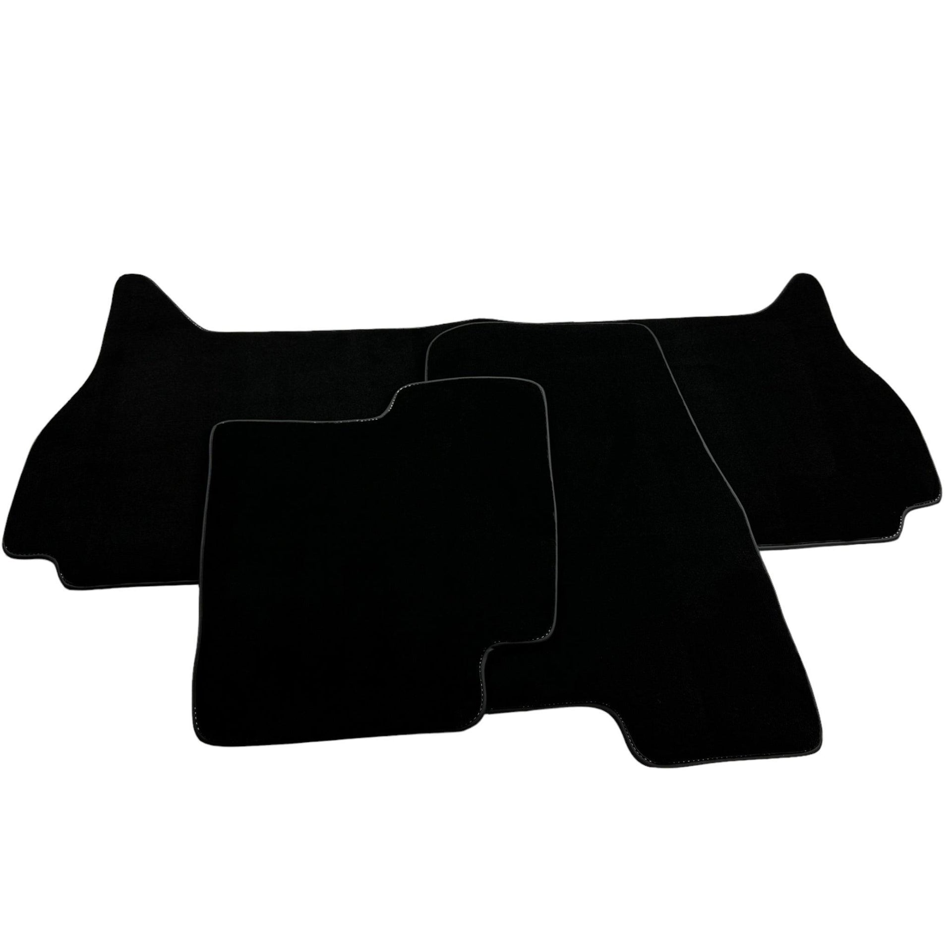 Black Floor Mats For Mitsubishi Pajero III (2000-2004) - AutoWin