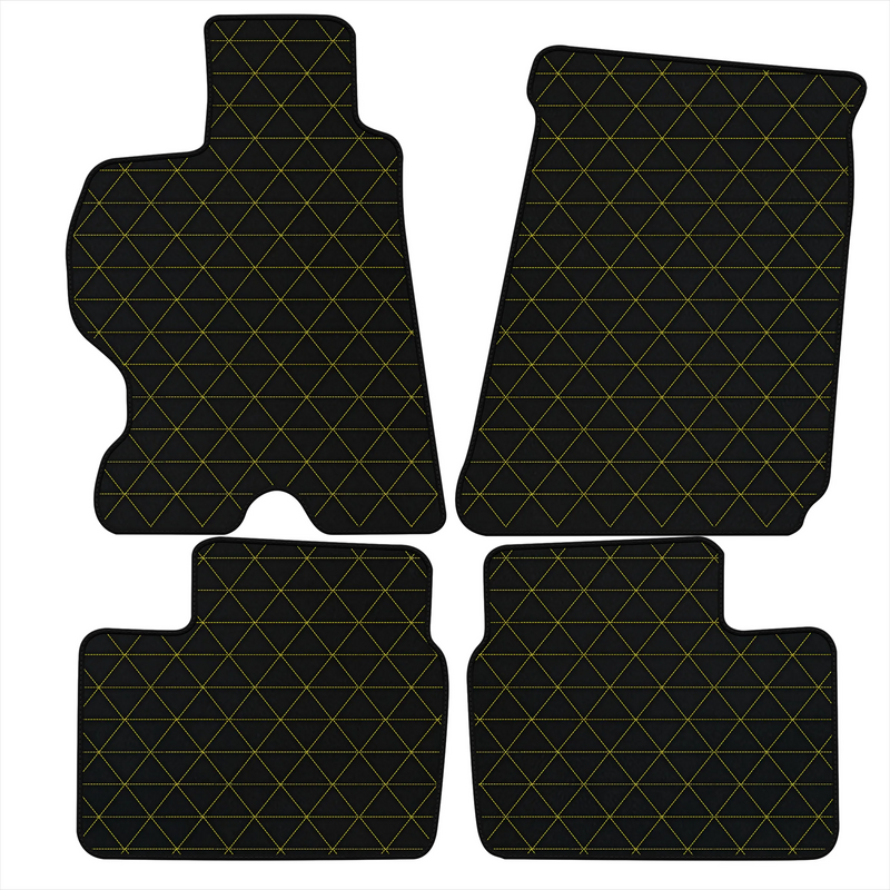 Tapetes de carro de couro personalizáveis com padrão triangular para Ferrari FF (2011-2016)