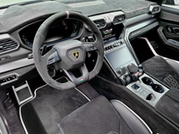 Tapetes de carro pretos personalizáveis para Lamborghini Urus com couro Alcantara e detalhes brancos