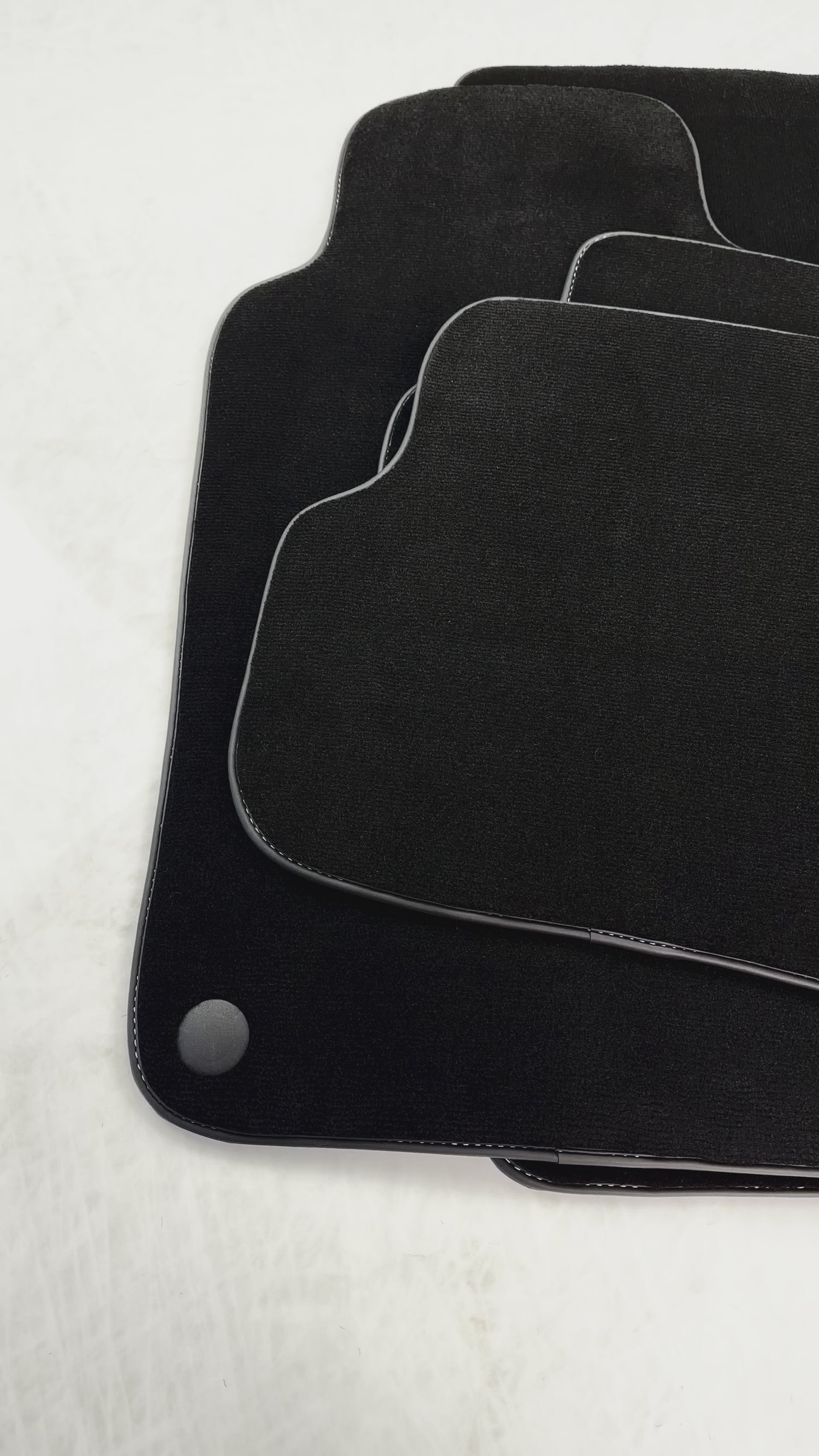 Tapetes de chão pretos para Mercedes Benz C-Class W203 (2000-2007) - AutoWin