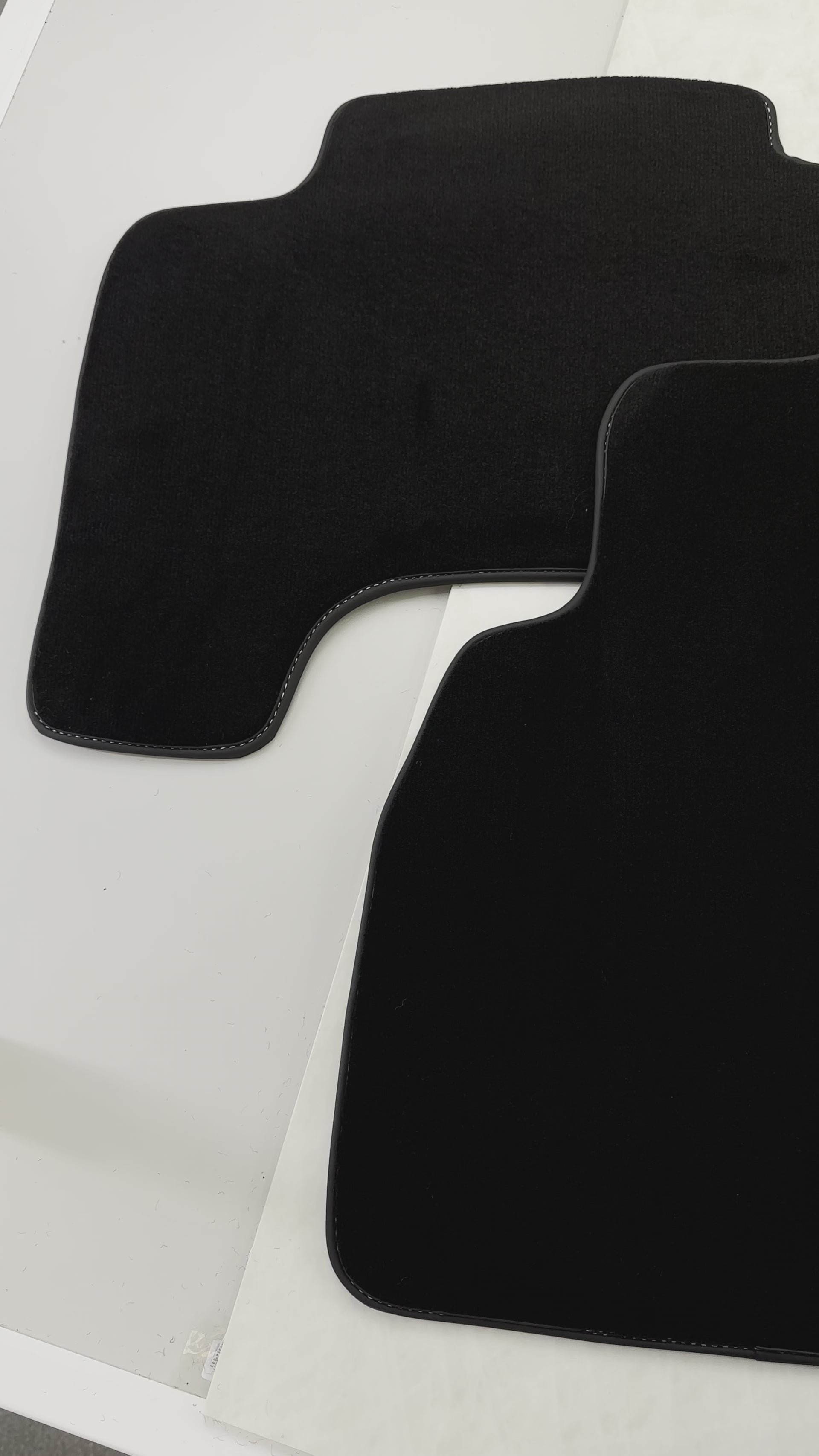 Tapetes de carro pretos para Toyota Land Cruiser 80 (1985-1997) - AutoWin