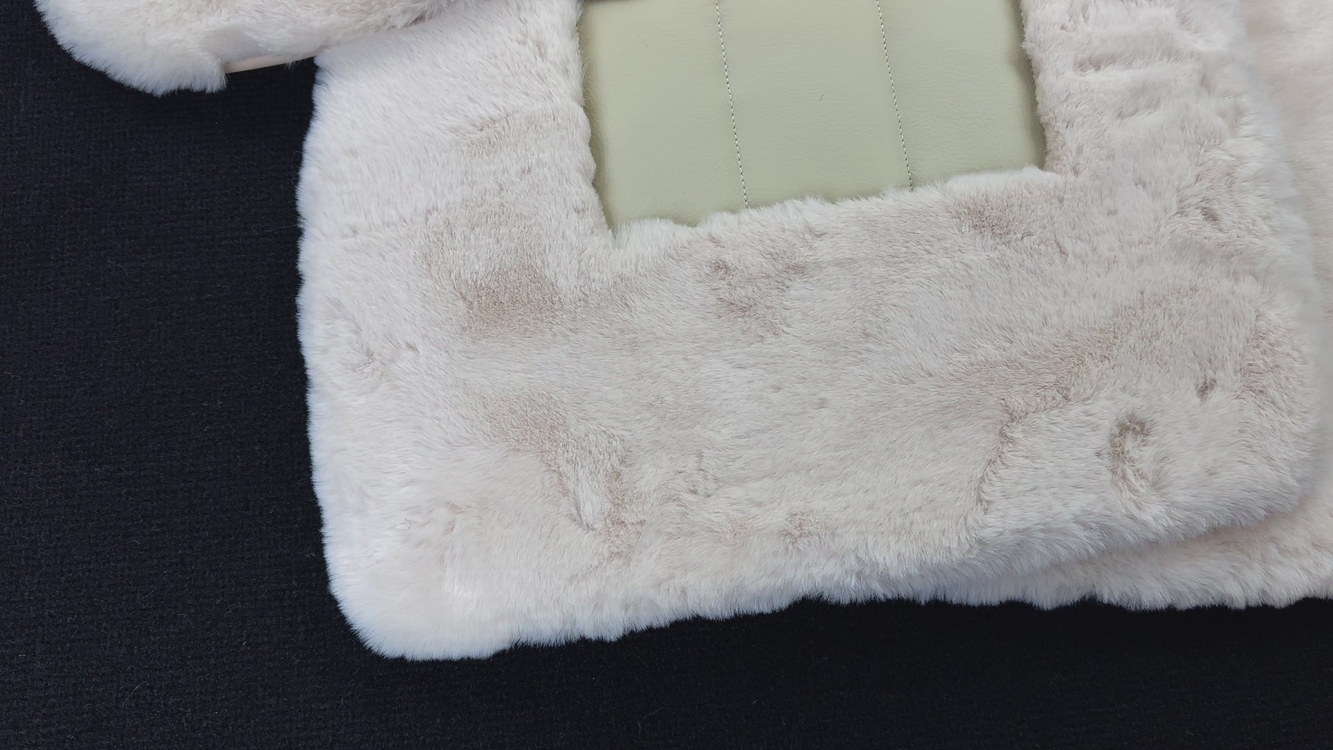 Tapetes de carro de pele de ovelha branca para Bentley Continental GT (2011–2018) Design ER56 - ER56 Design