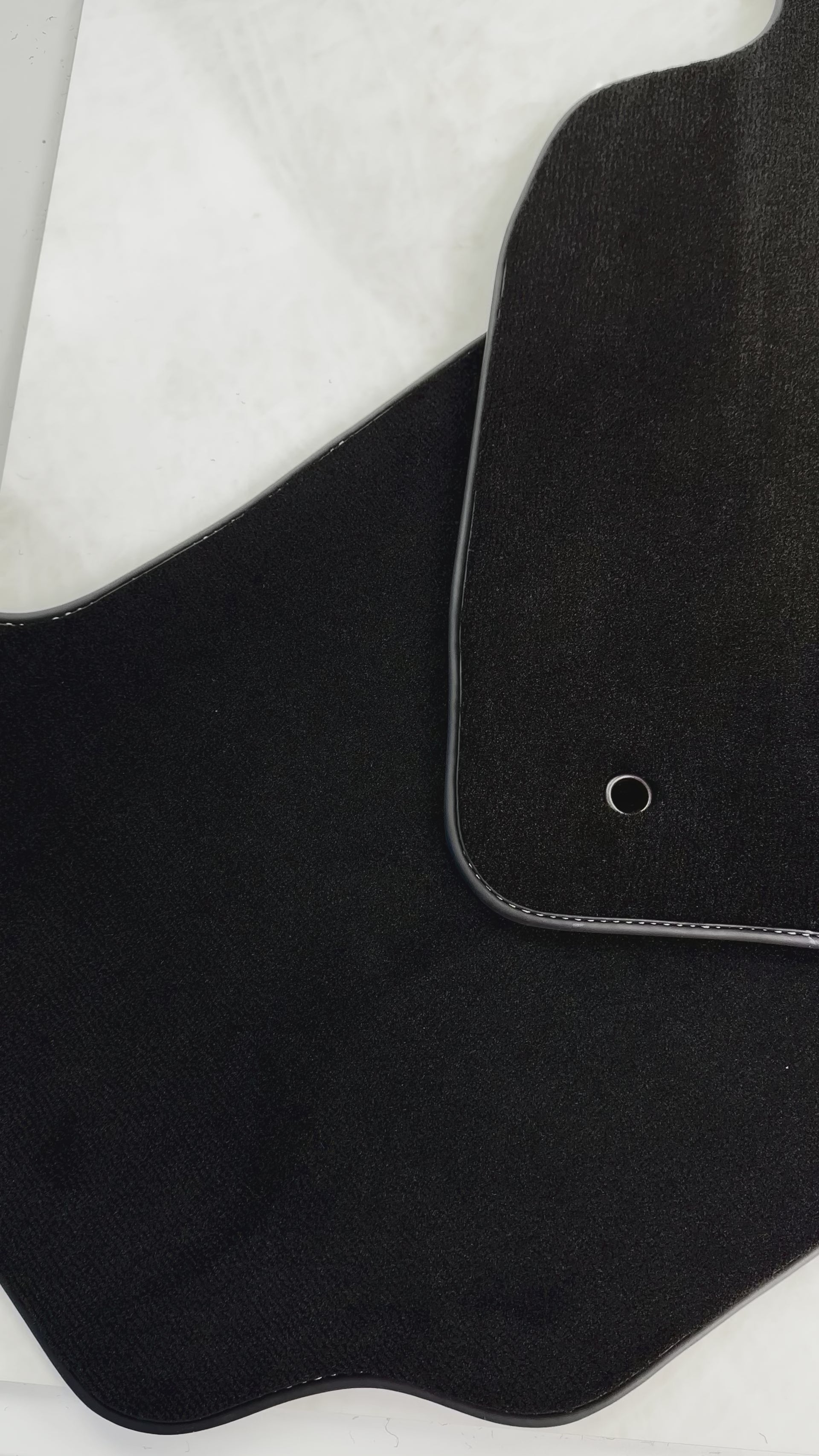 Mats de Carro para Toyota Land Cruiser 100 (1998-2007) - AutoWin