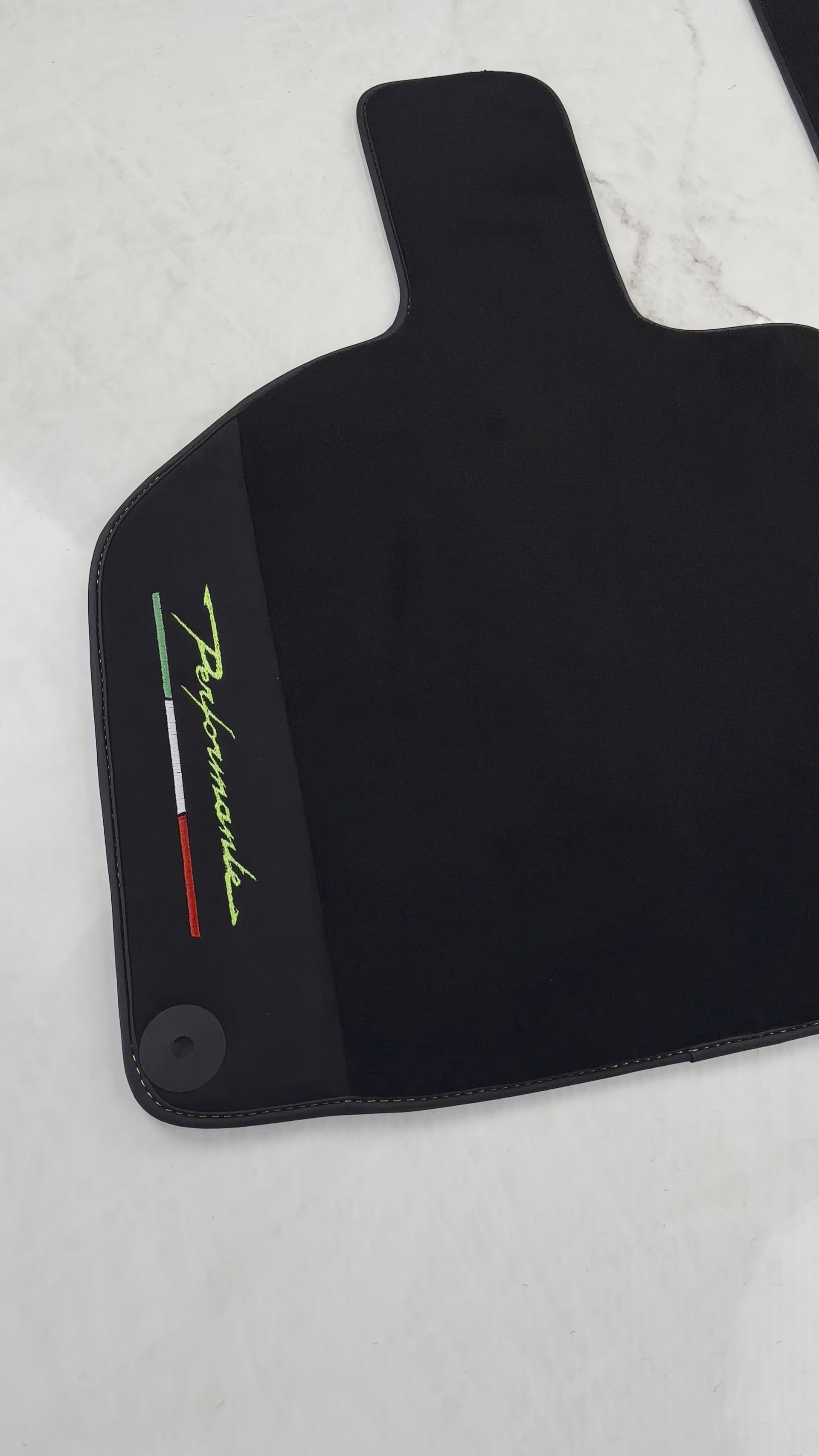 Tapetes para carro Lamborghini Huracan Perfomante em pele Alcantara | Várias cores de remate - AutoWin.EU