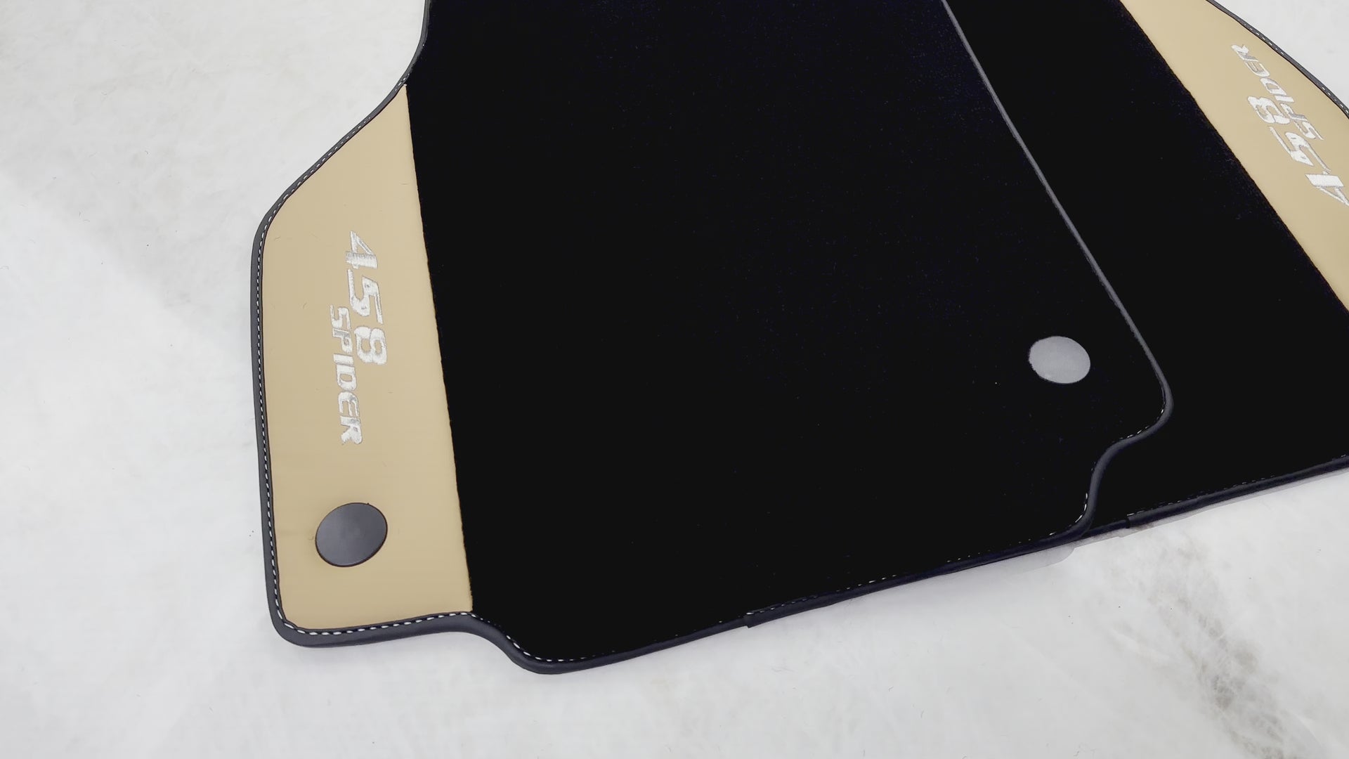 Tapetes de Carro para Ferrari 458 Spider (2012-2015) em Couro Nappa Tradizione Bege - AutoWin