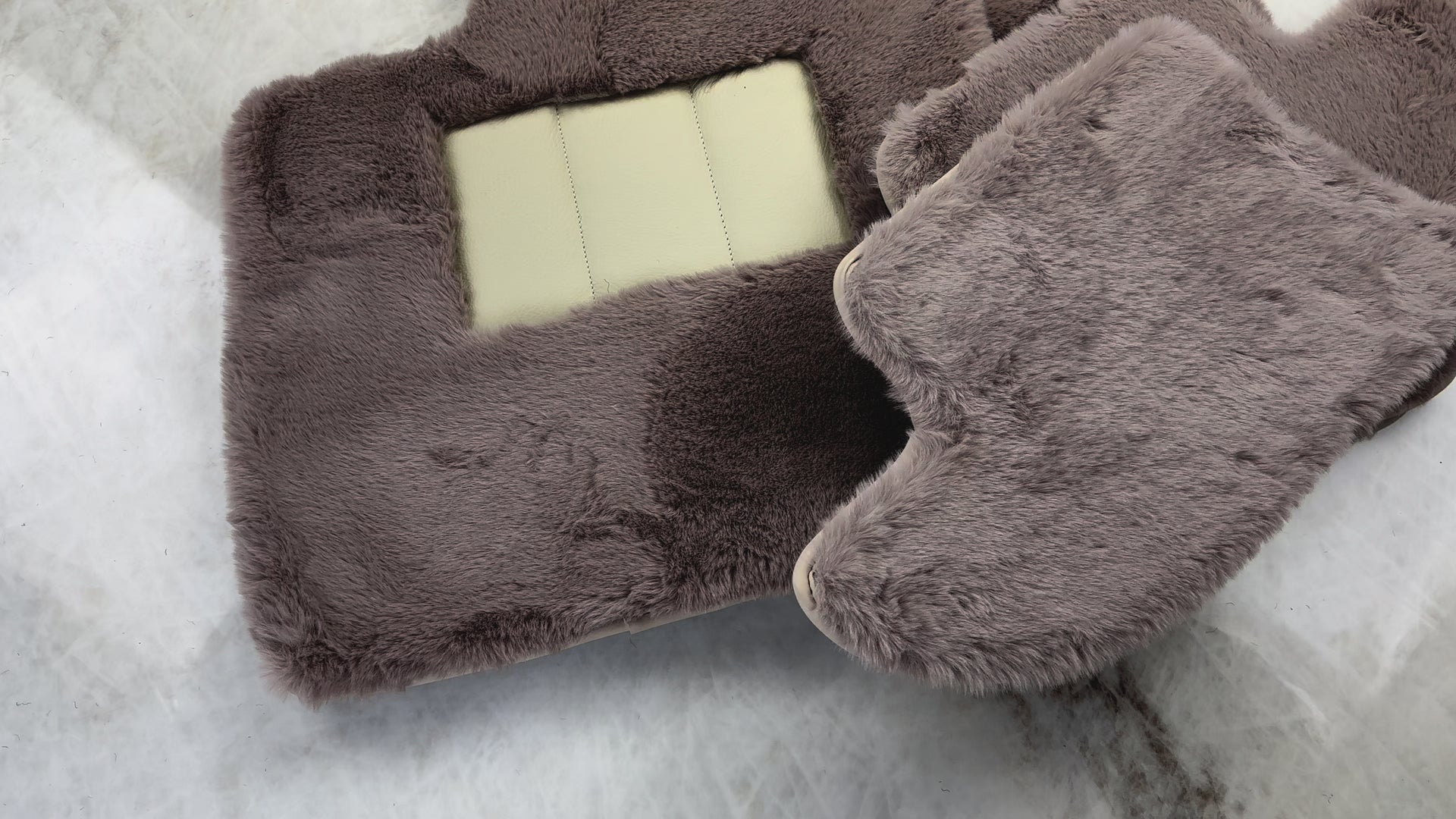 Tapetes de Carro de Pele de Ovelha Para Bentley Continental GTC (2011-2018) Design Er56 - ER56 Design