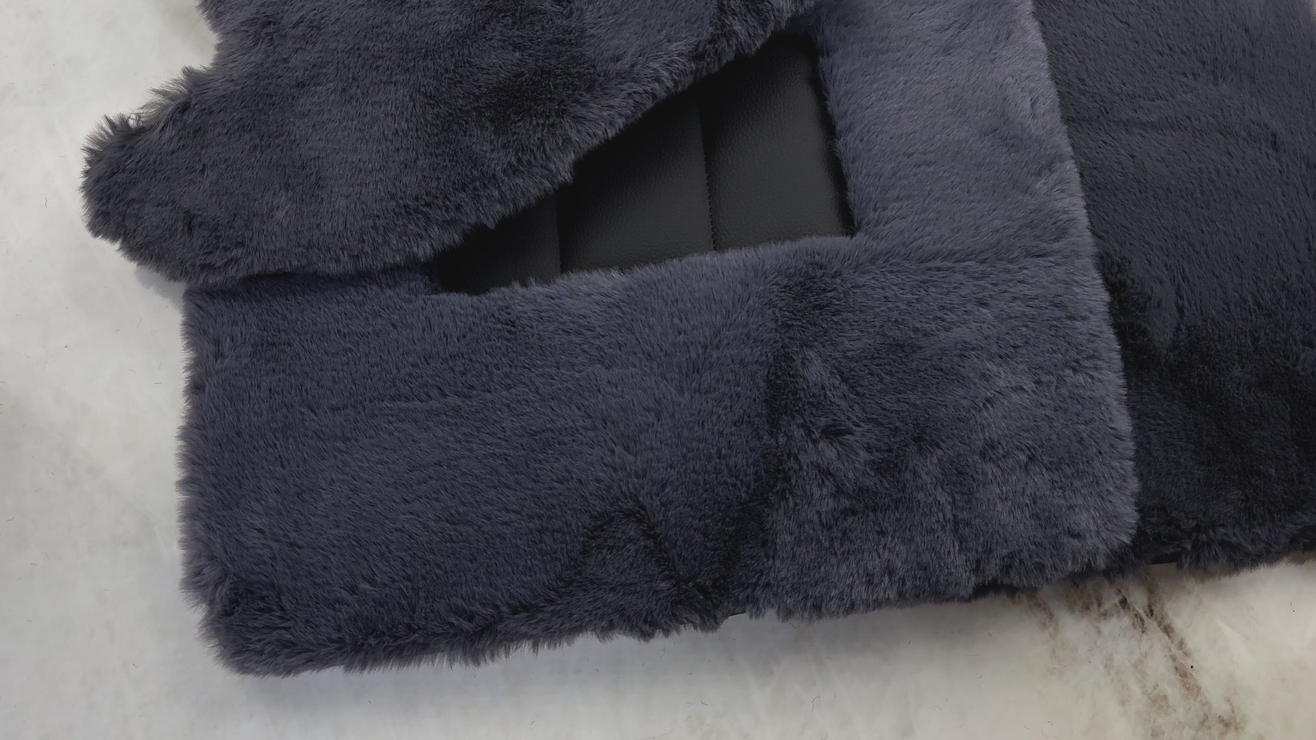 Tapetes de Carro em Pele de Ovelha Cinza para Bentley Continental GTC (2018-2023) Design ER56 - ER56 Design