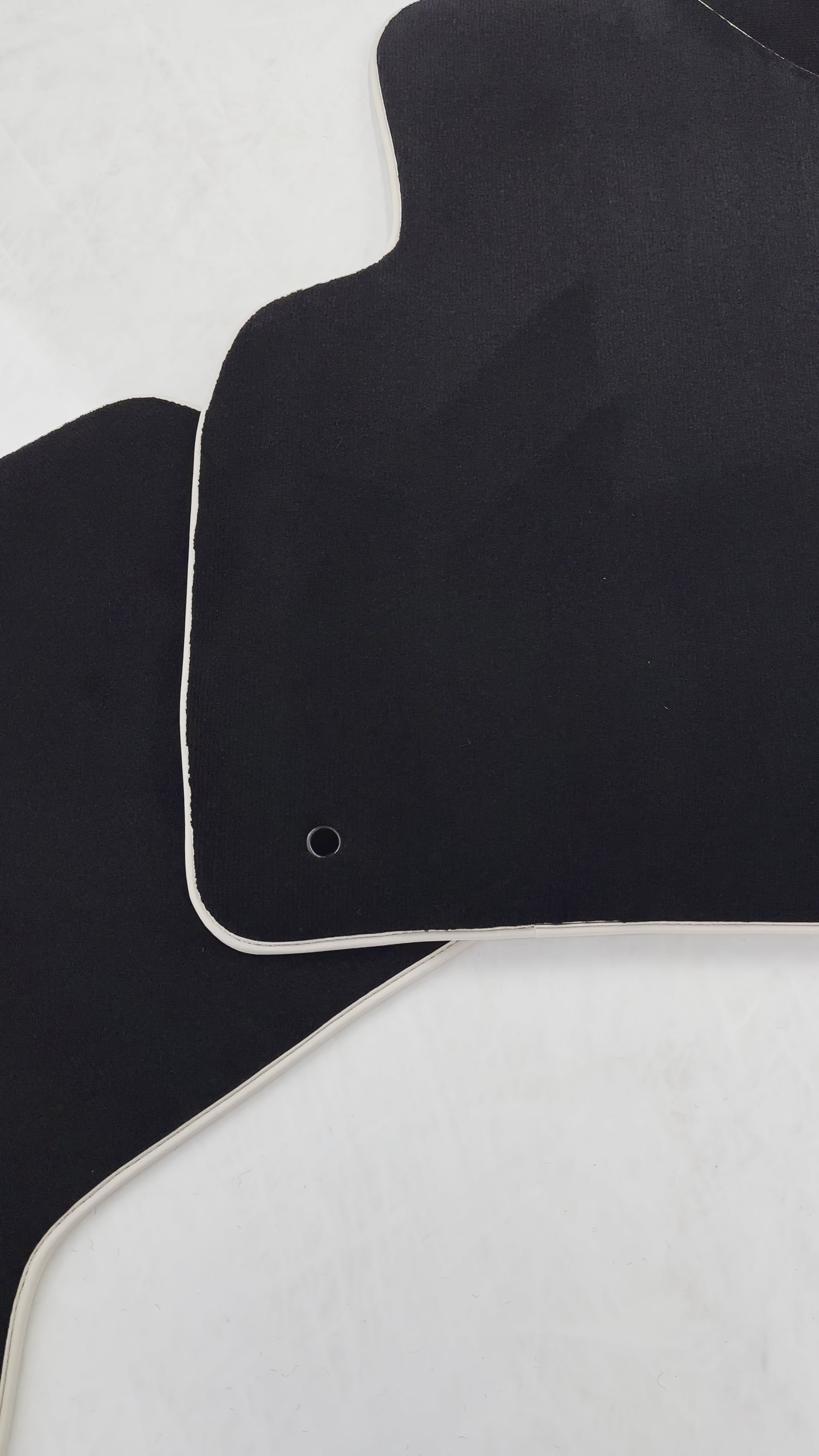 Mats de carro para Toyota Land Cruiser 100 (1998-2007) | Acabamento bege - AutoWin