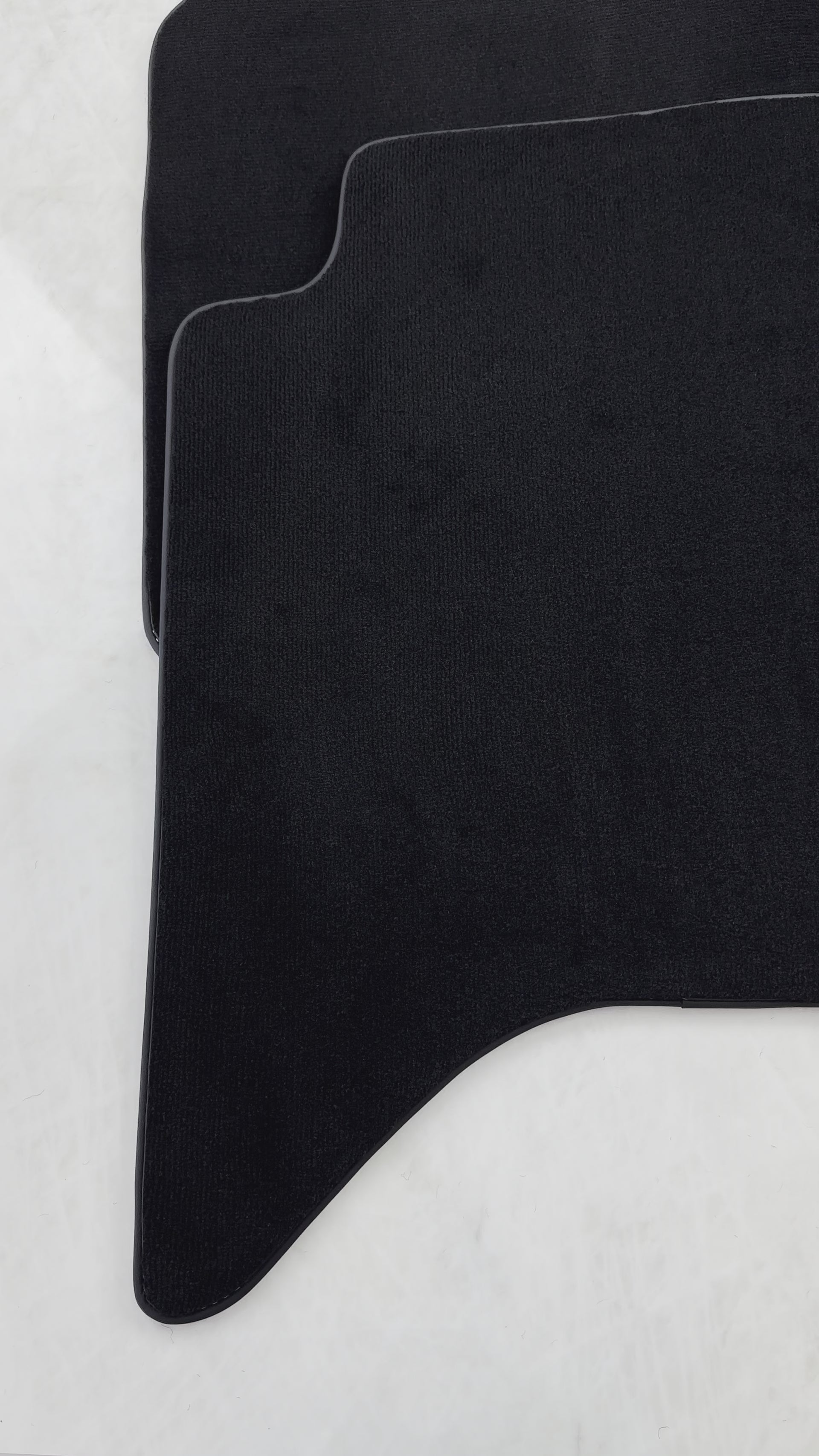 Tapetes de carro pretos para Toyota Hilux (2005-2015) - AutoWin