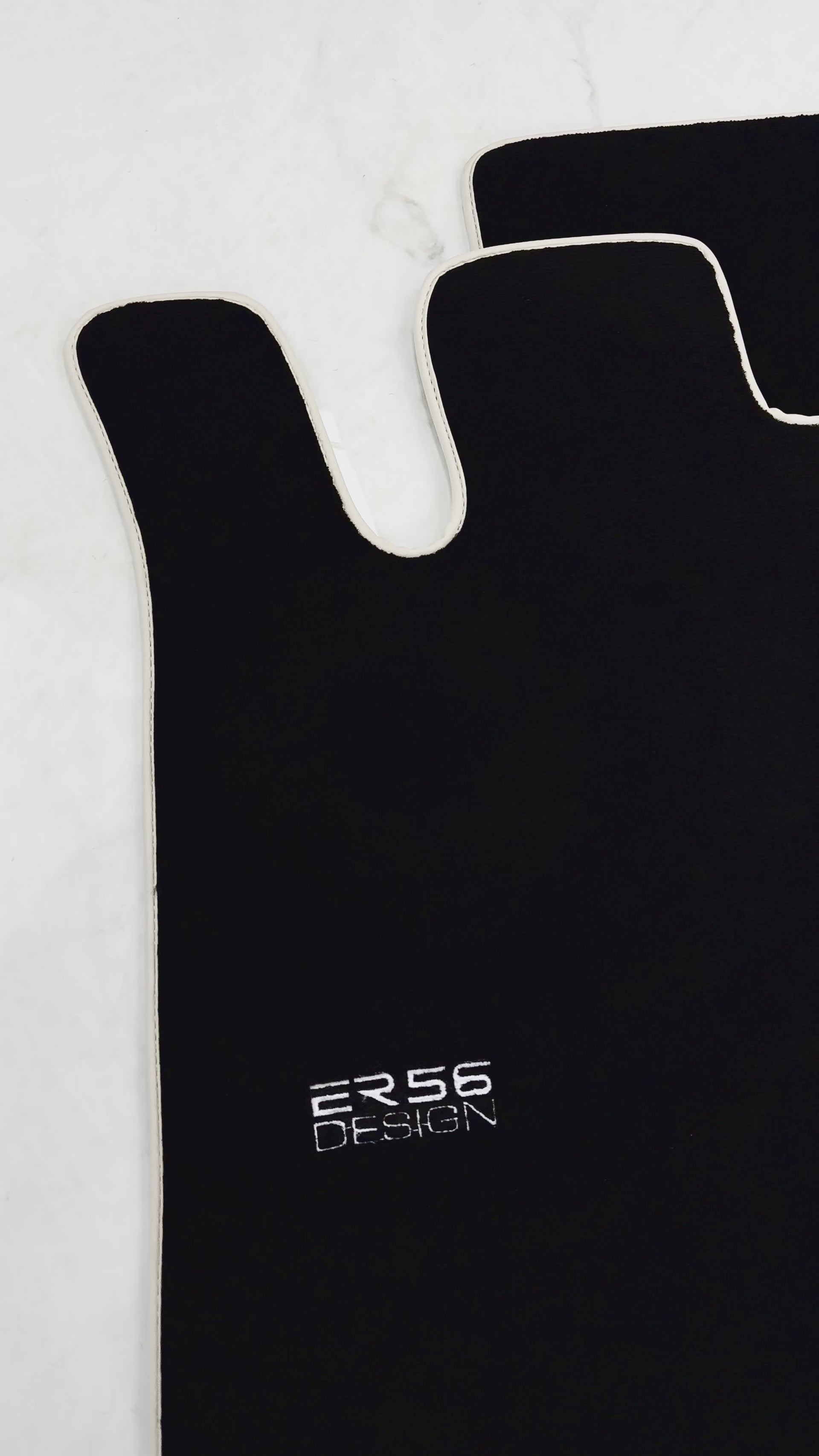 Mats de carro pretos para Mercedes-Benz SL-Class R230 (2001-2012) com acabamento bege | Design ER56 - ER56 Design