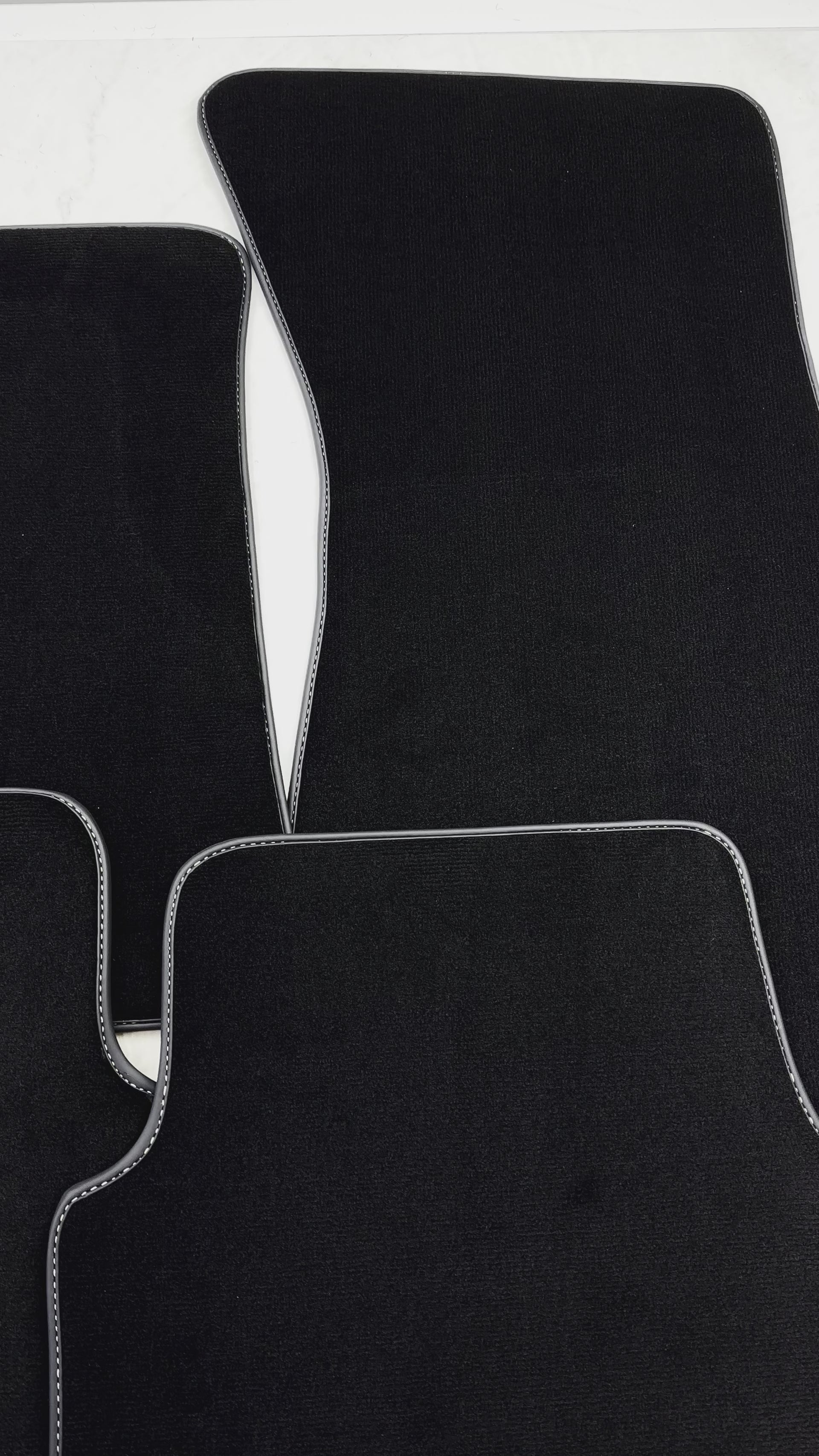 Tapetes de Carro Pretos para A6 - C8 Sedan (2018-2023) - AutoWin