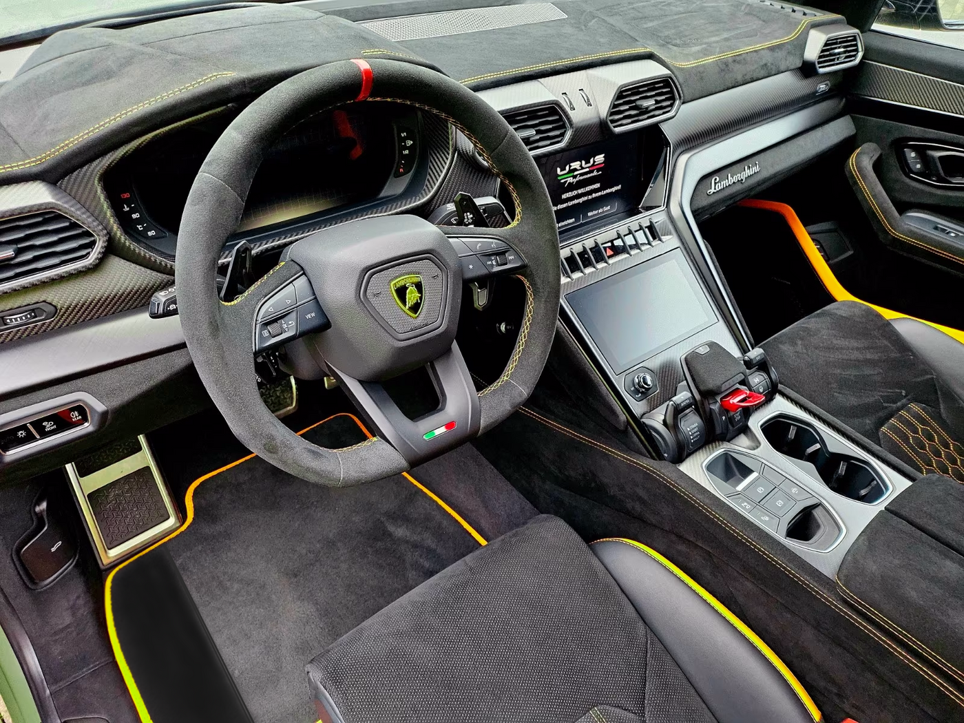 Tapetes de carro personalizáveis em pele Alcantara para Lamborghini Urus