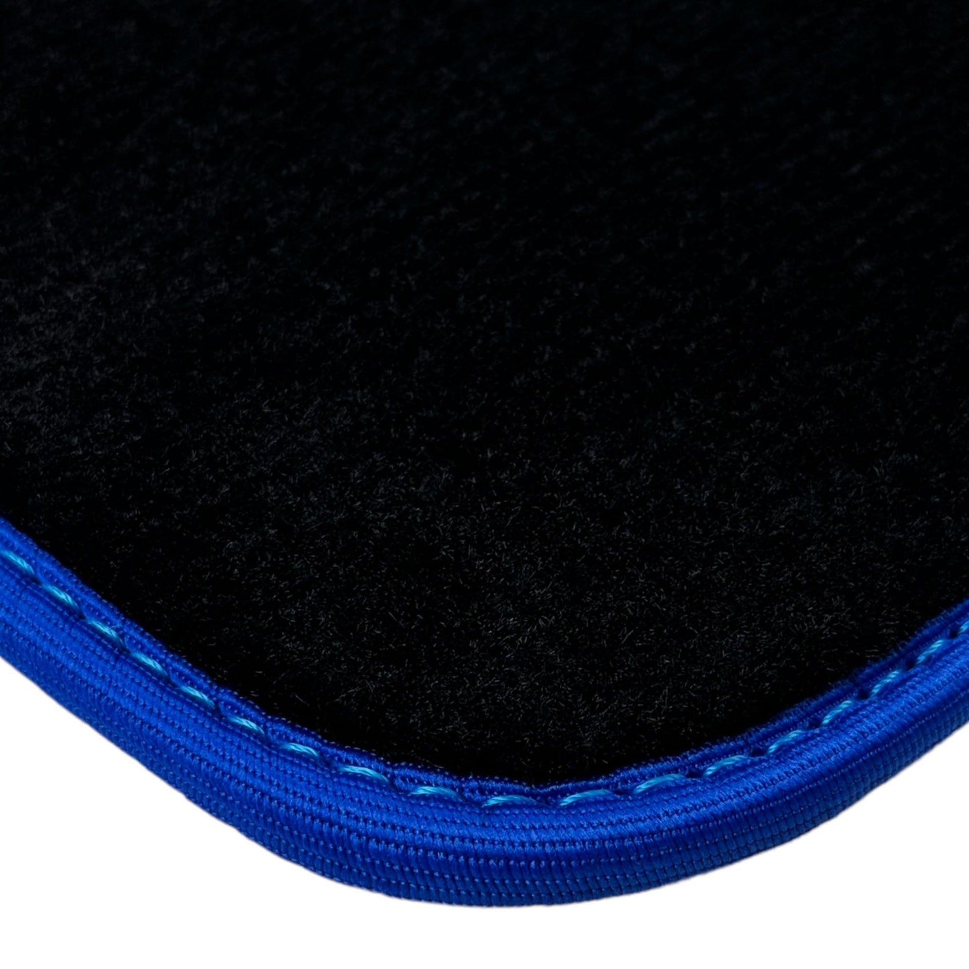 Black Floor Mats For BMW 1 Series E82 | Blue Trim - AutoWin